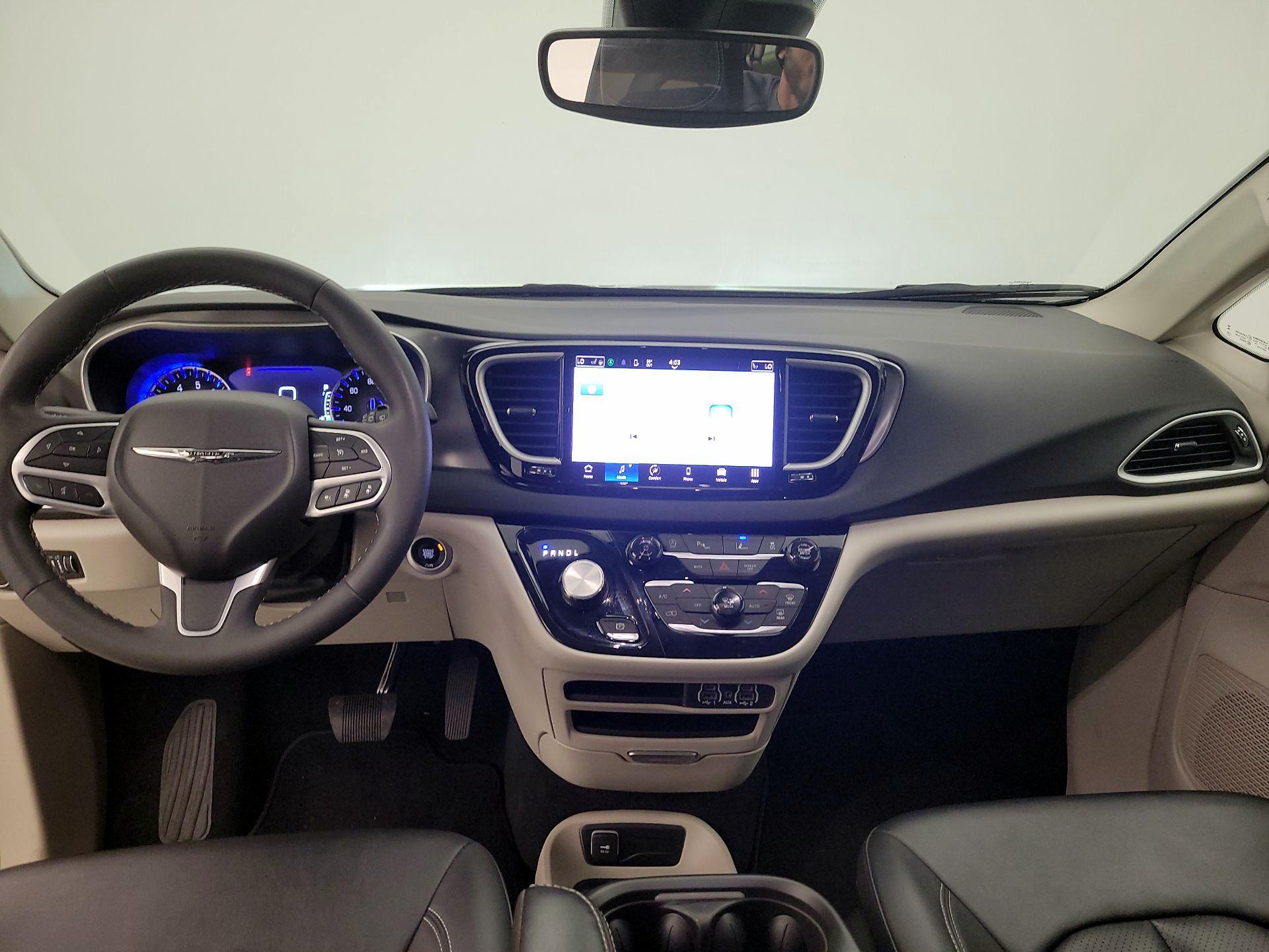 Thumbnail: 2024 Chrysler Pacifica - 9