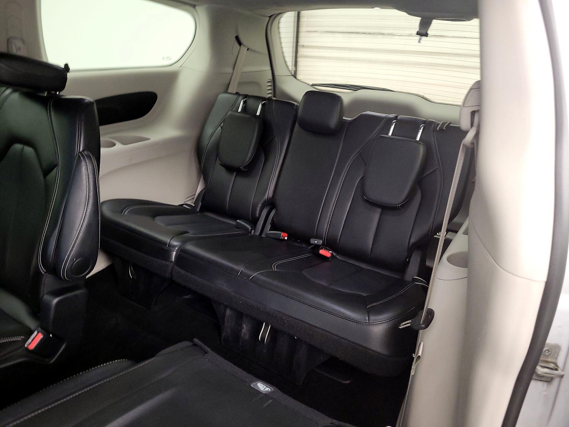 Thumbnail: 2024 Chrysler Pacifica - 20