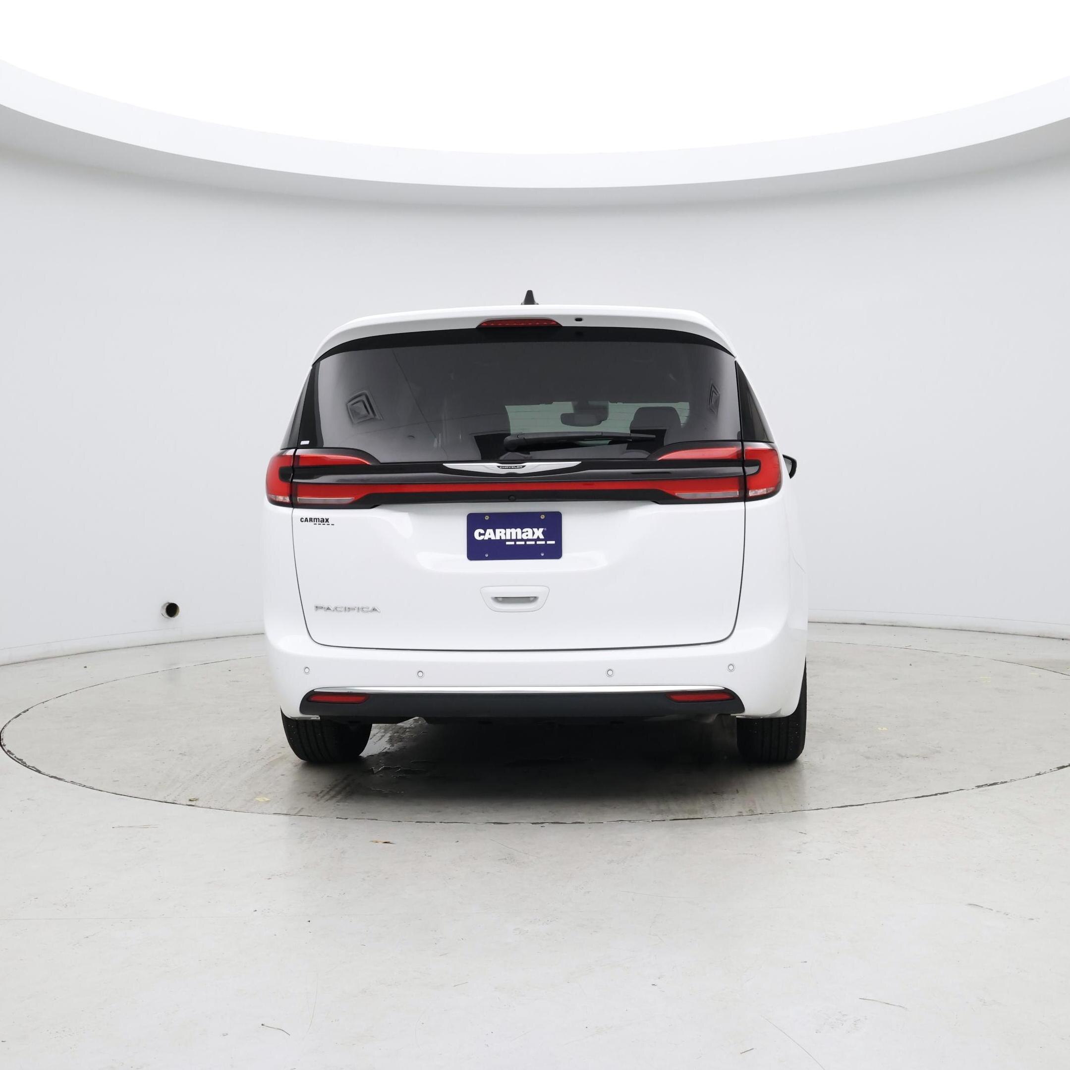 Thumbnail: 2024 Chrysler Pacifica - 6