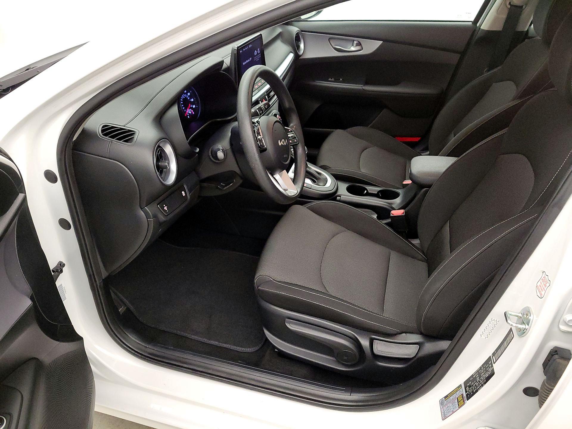 Thumbnail: 2024 Kia Forte - 11