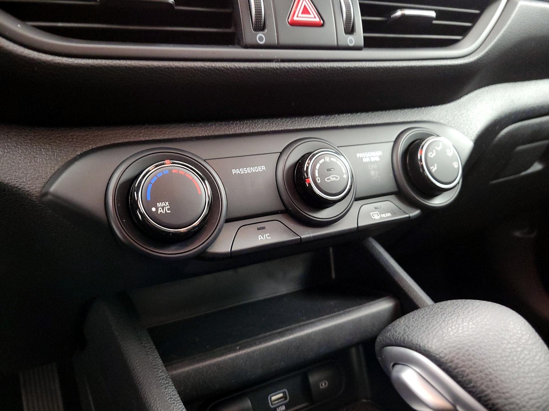 Thumbnail: 2024 Kia Forte - 16