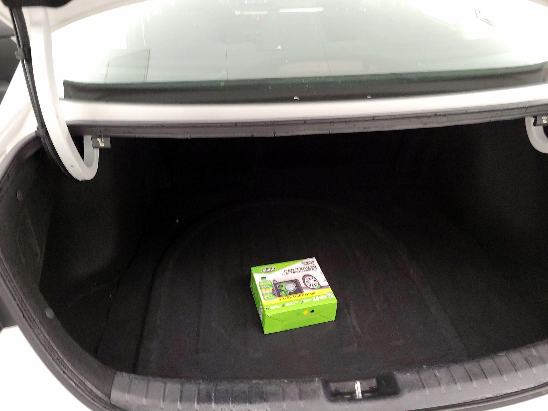 Thumbnail: 2024 Kia Forte - 20