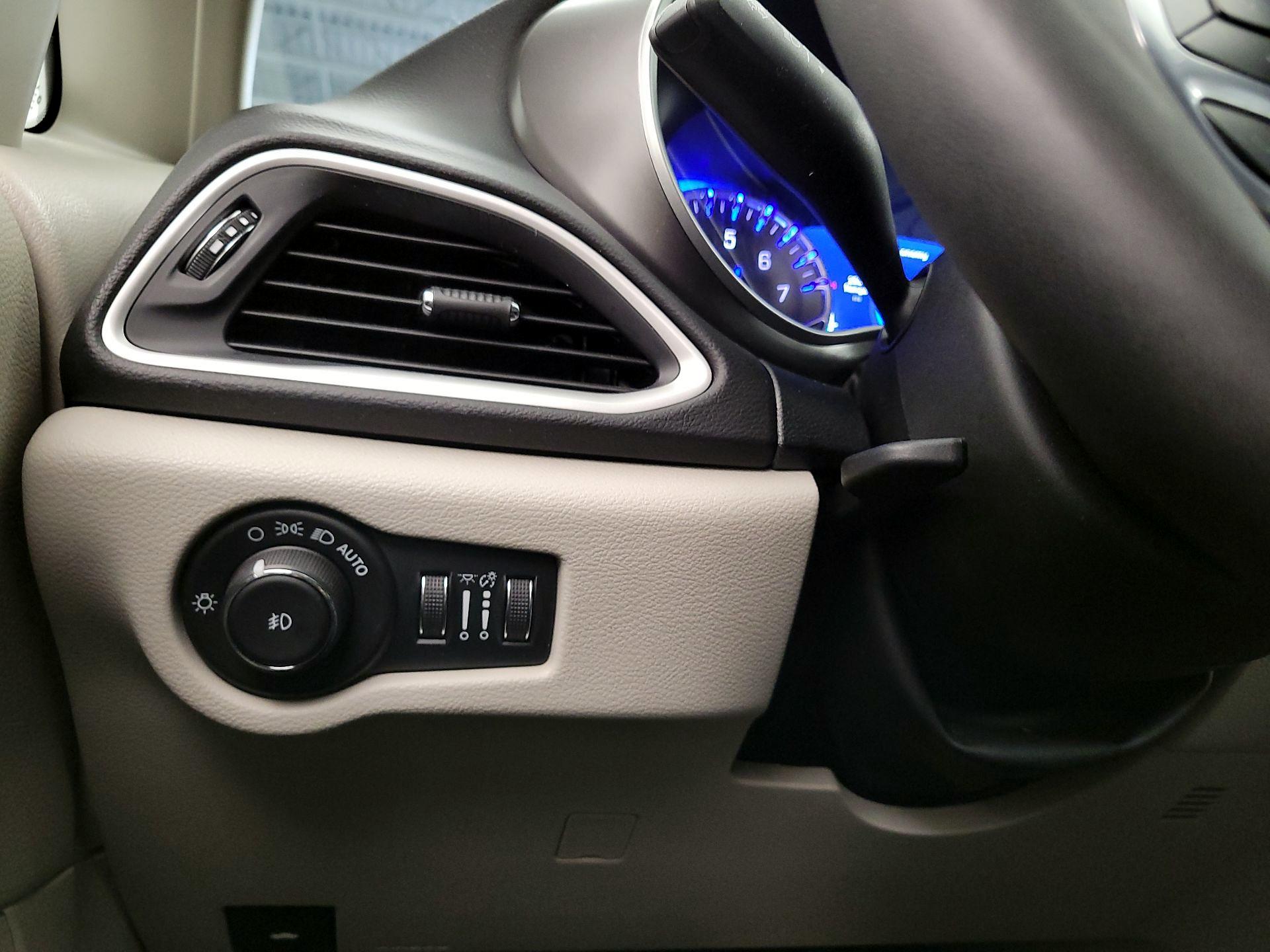 Thumbnail: 2024 Chrysler Pacifica - 13