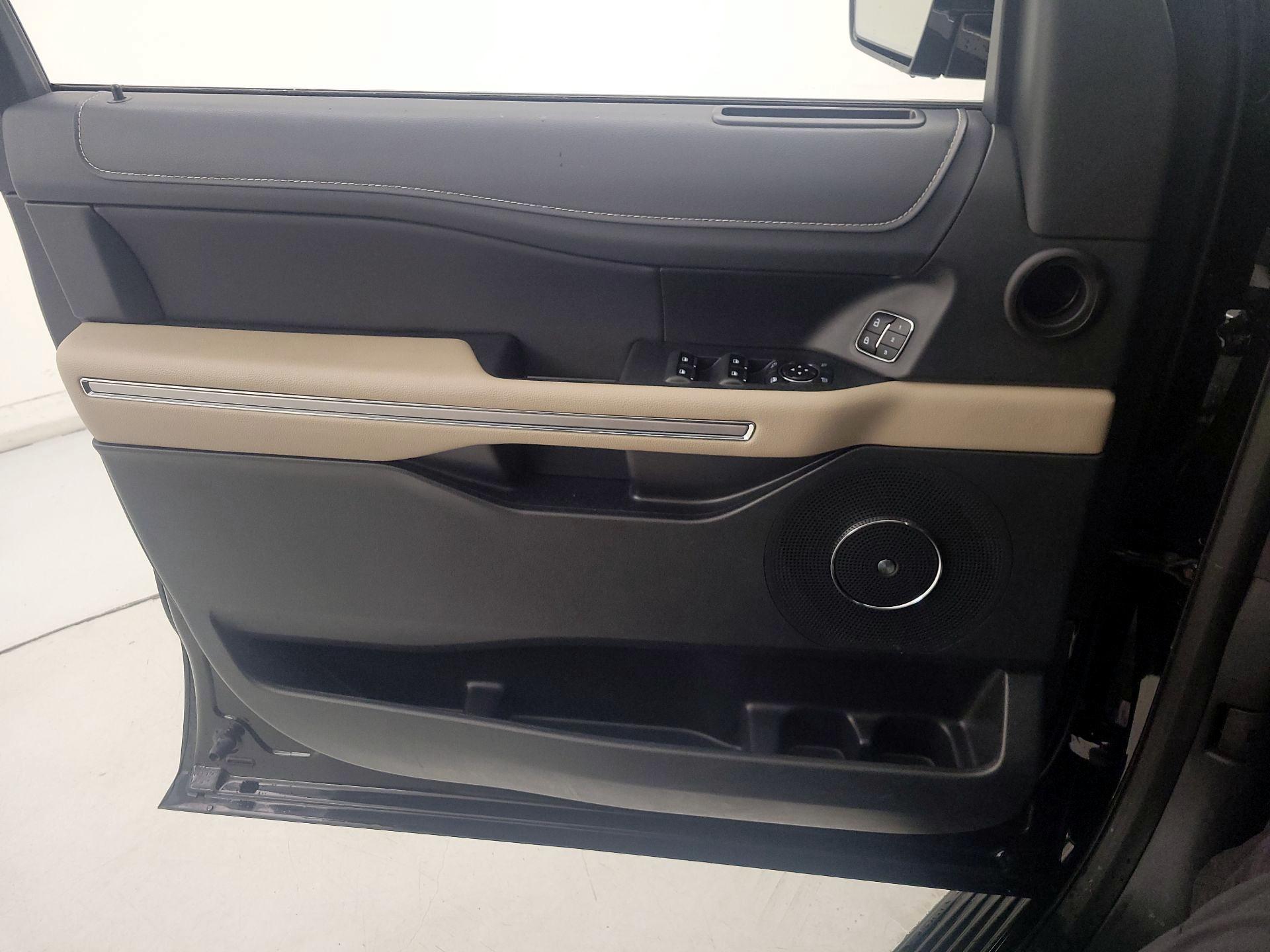 Thumbnail: 2024 Ford Expedition MAX - 12