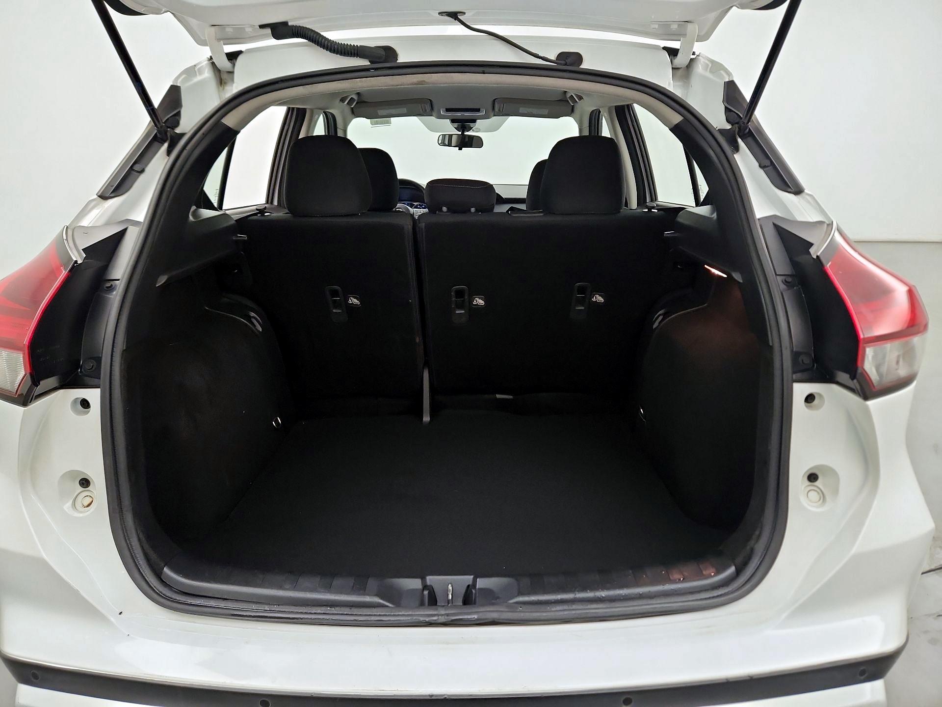 Thumbnail: 2021 Nissan Kicks - 18