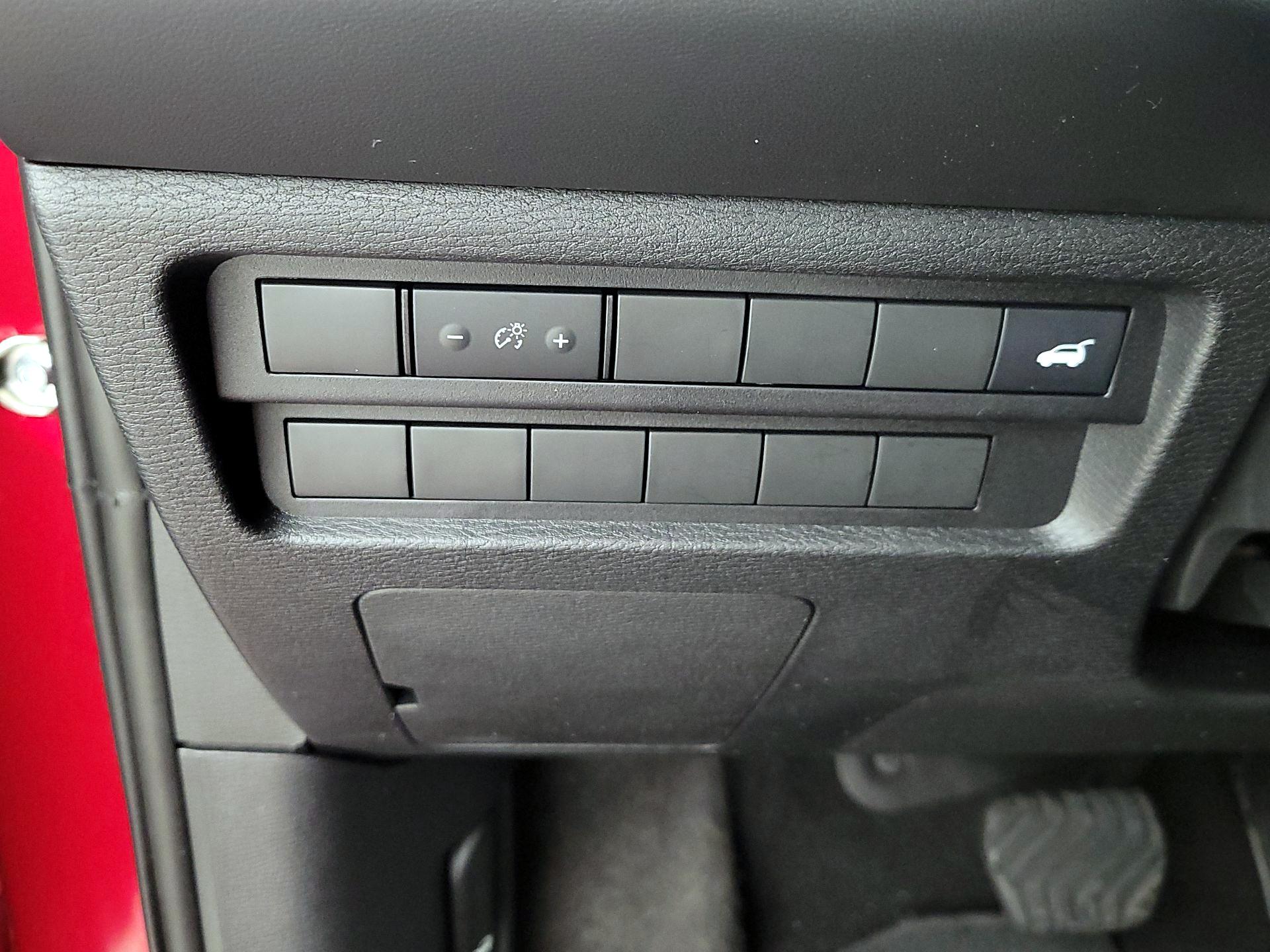 Thumbnail: 2024 Mitsubishi Outlander - 13