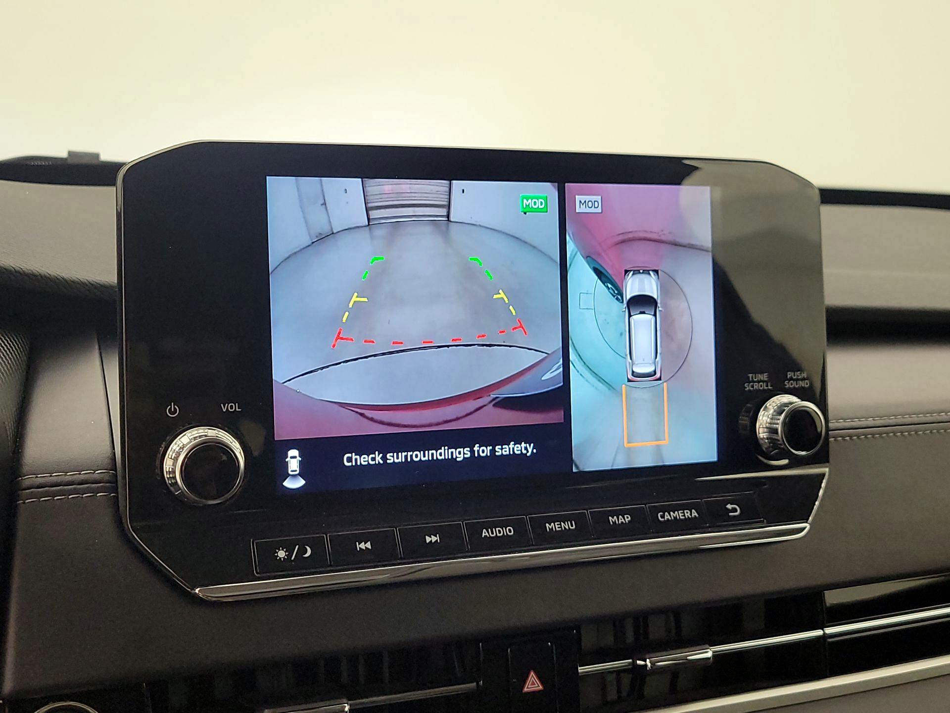 Thumbnail: 2024 Mitsubishi Outlander - 15