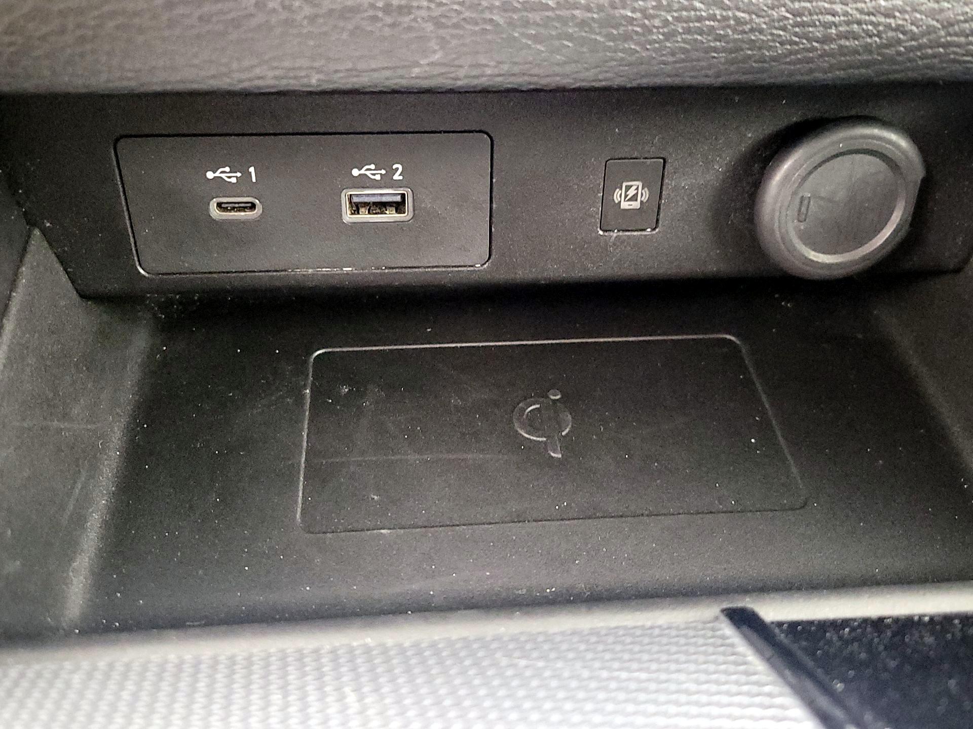 Thumbnail: 2024 Mitsubishi Outlander - 19