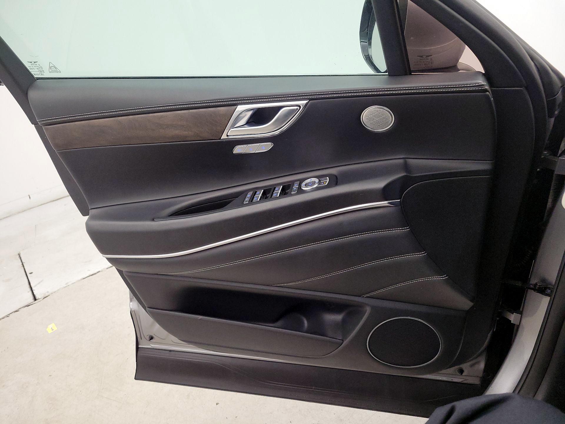 Thumbnail: 2024 Genesis GV80 - 12