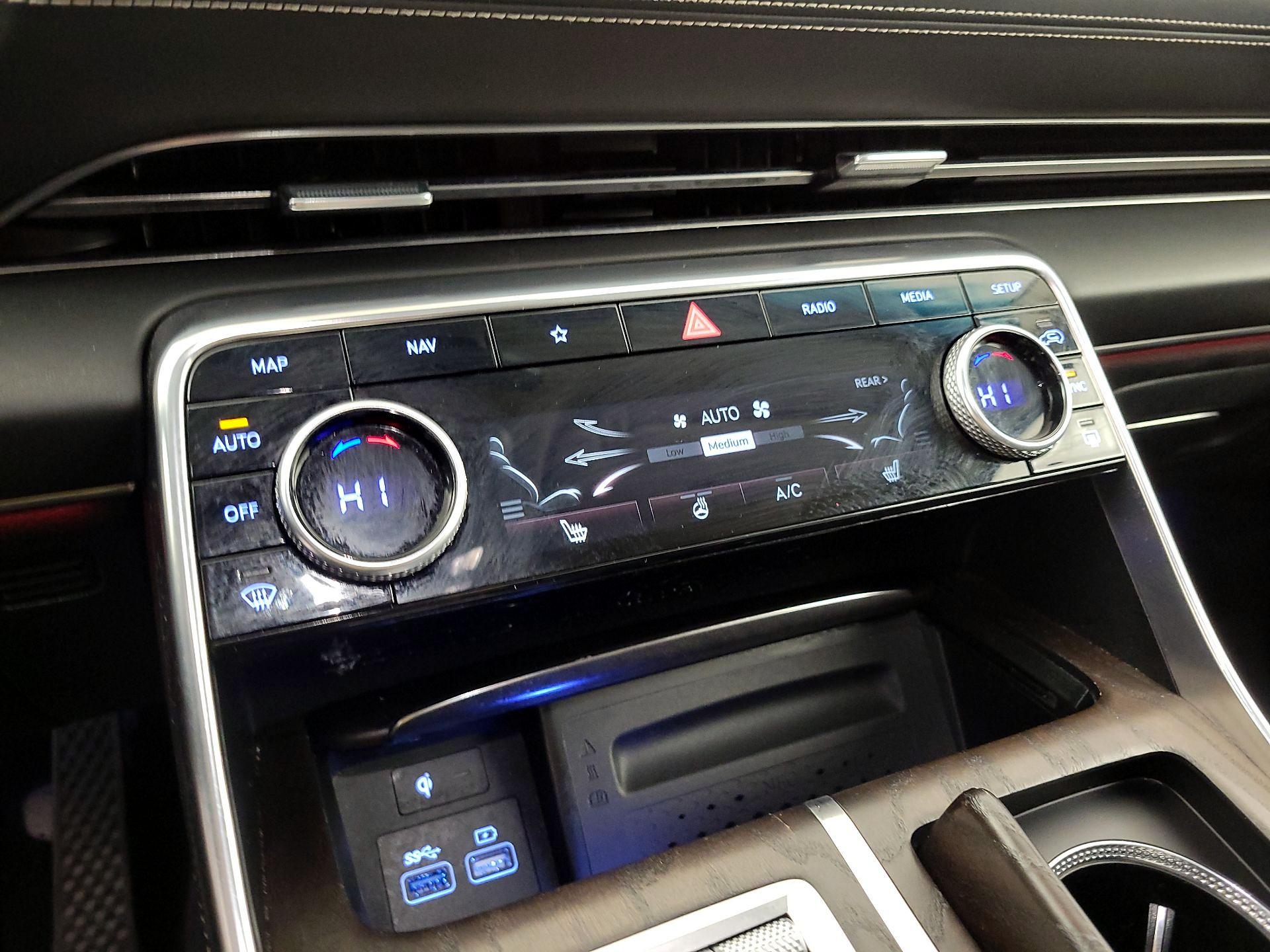 Thumbnail: 2024 Genesis GV80 - 16