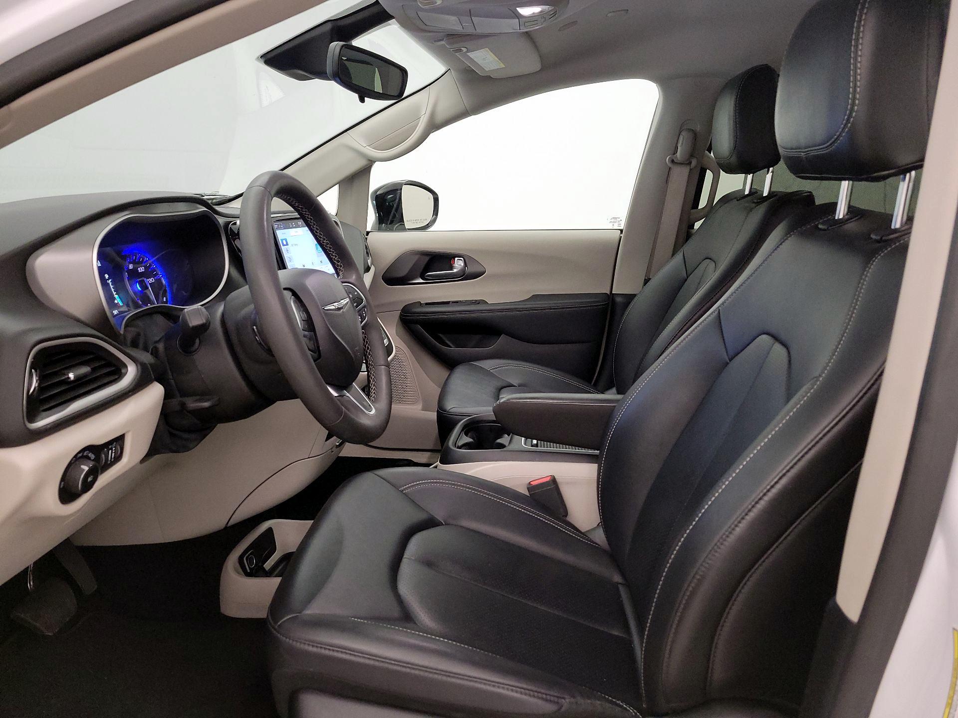 Thumbnail: 2024 Chrysler Pacifica - 11