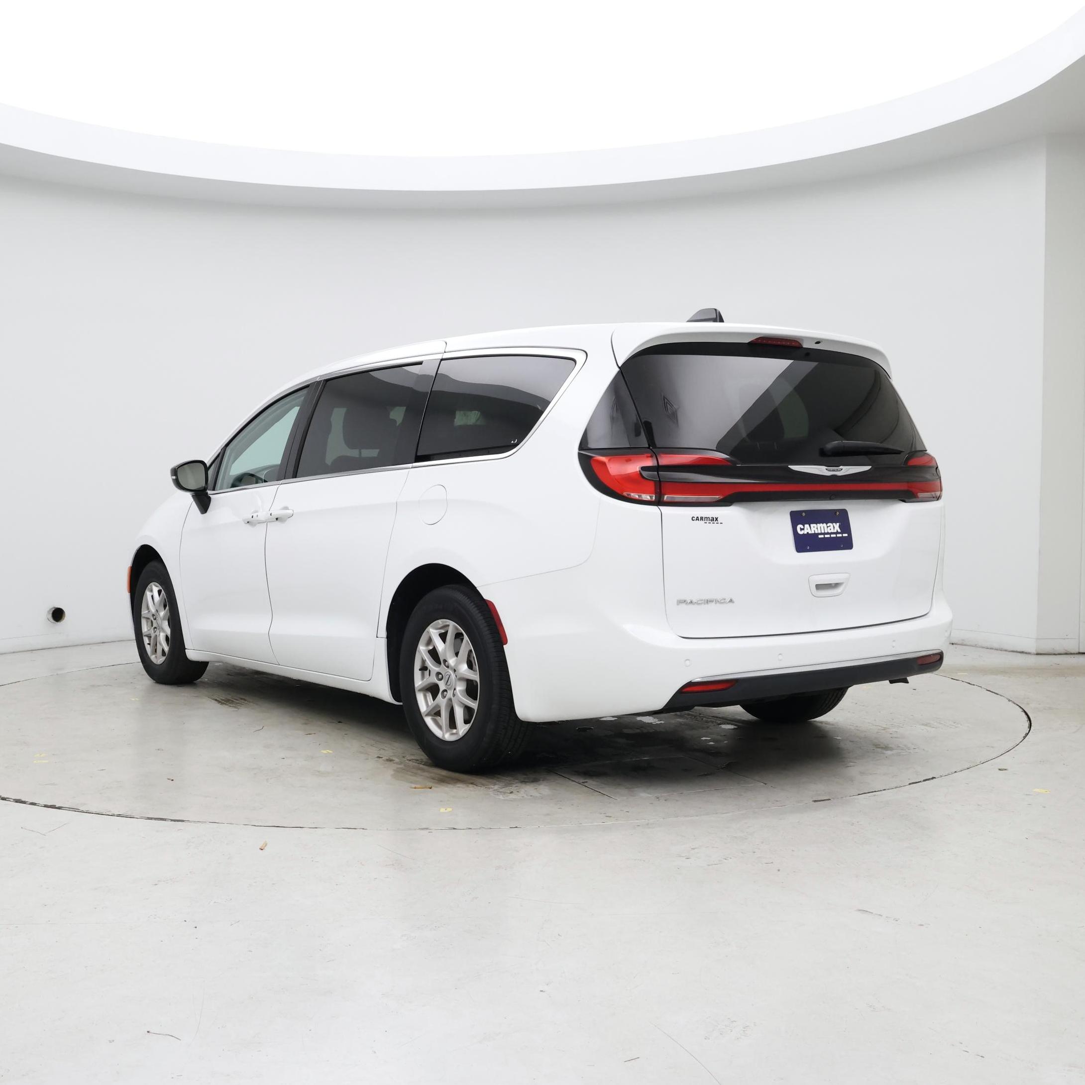 Thumbnail: 2024 Chrysler Pacifica - 2