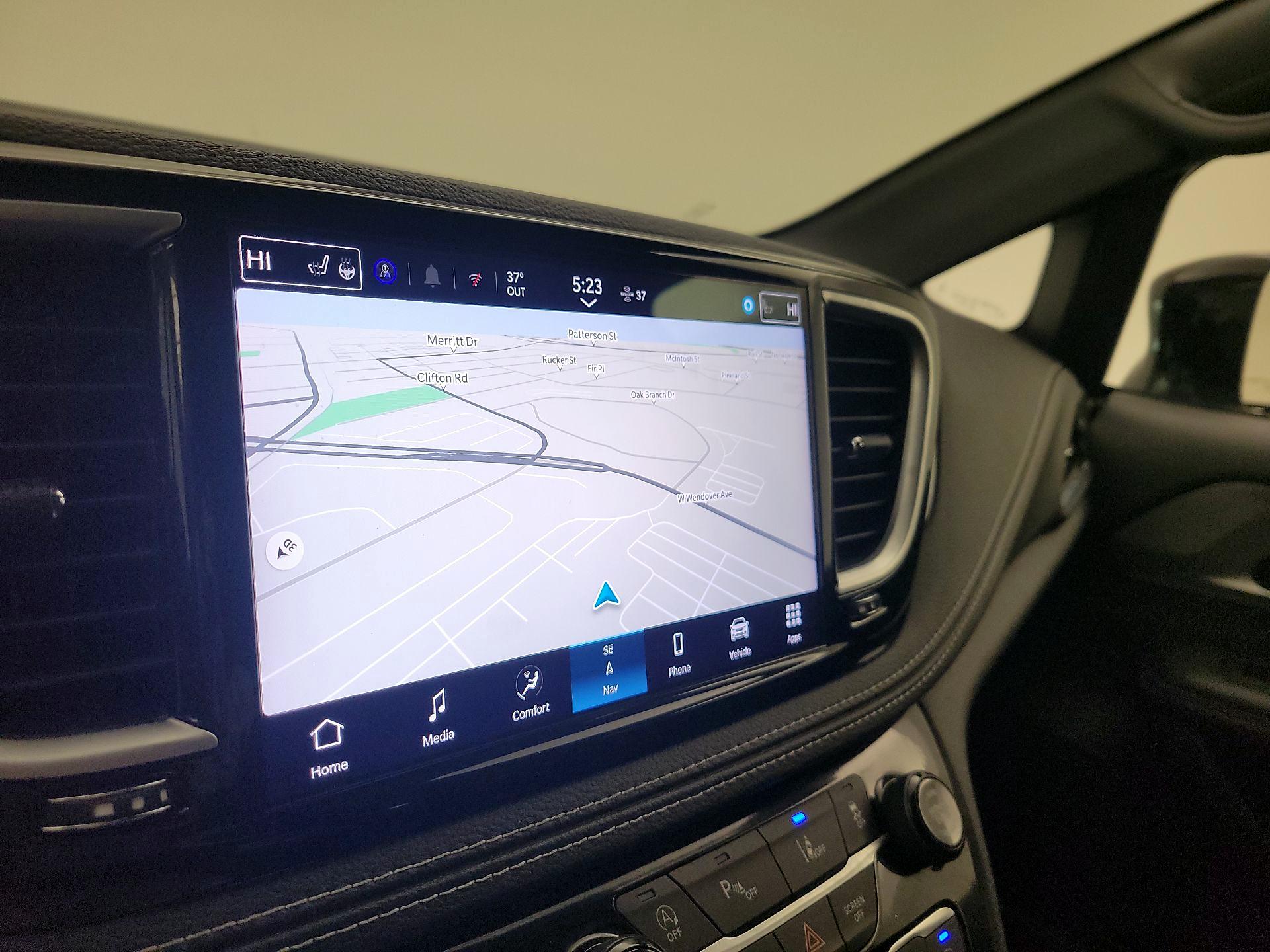 Thumbnail: 2025 Chrysler Pacifica - 13