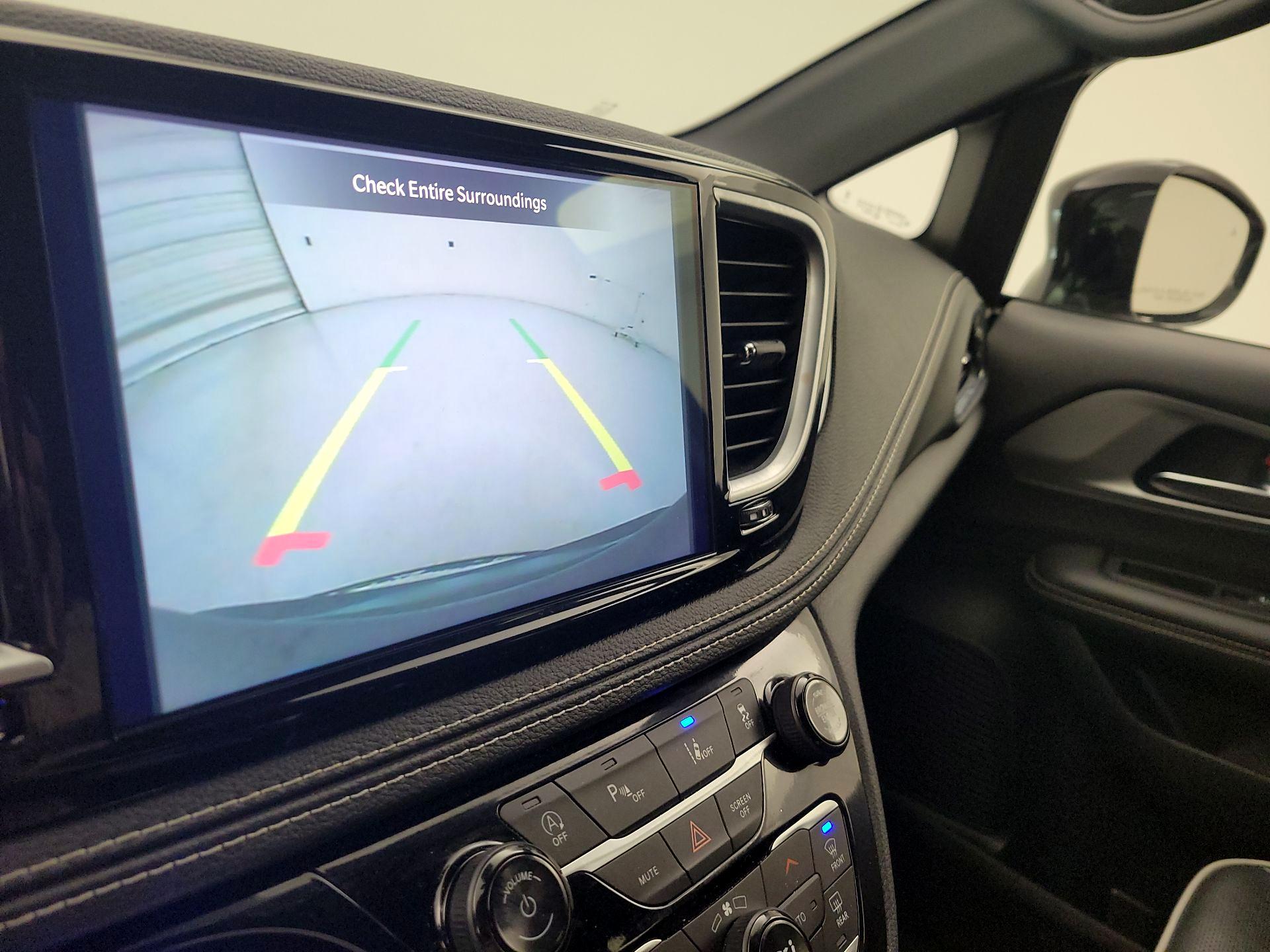 Thumbnail: 2025 Chrysler Pacifica - 14