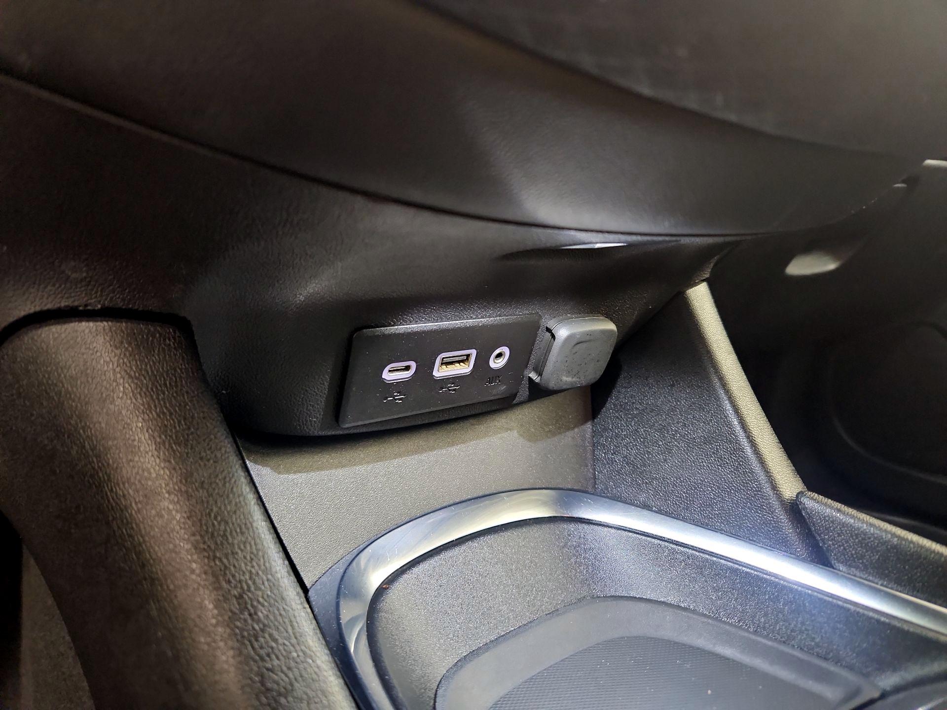 Thumbnail: 2023 Chevrolet Malibu - 17