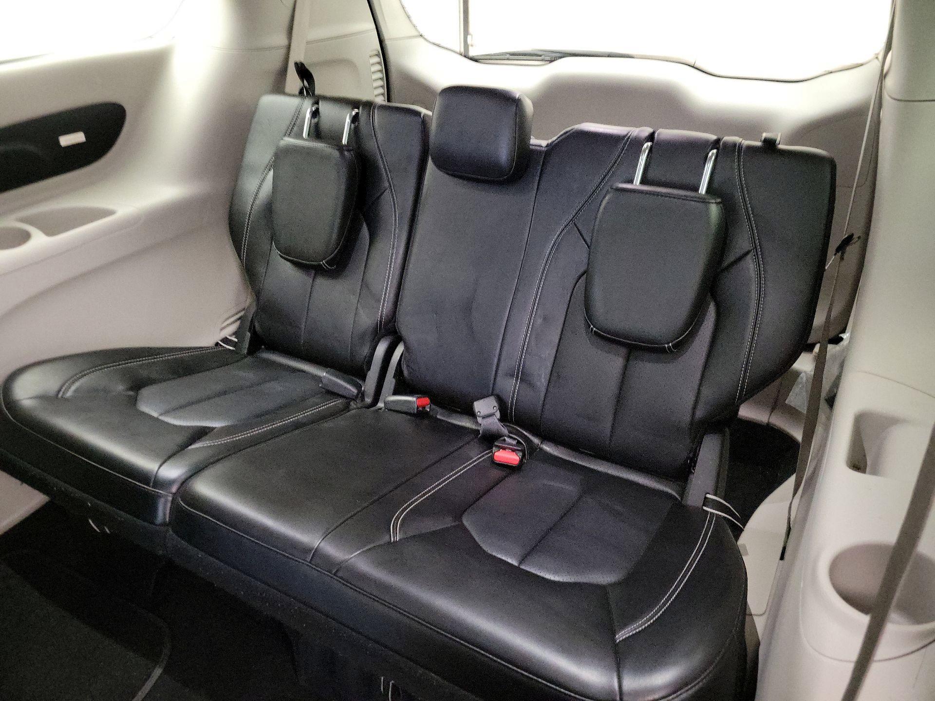 Thumbnail: 2024 Chrysler Pacifica - 20