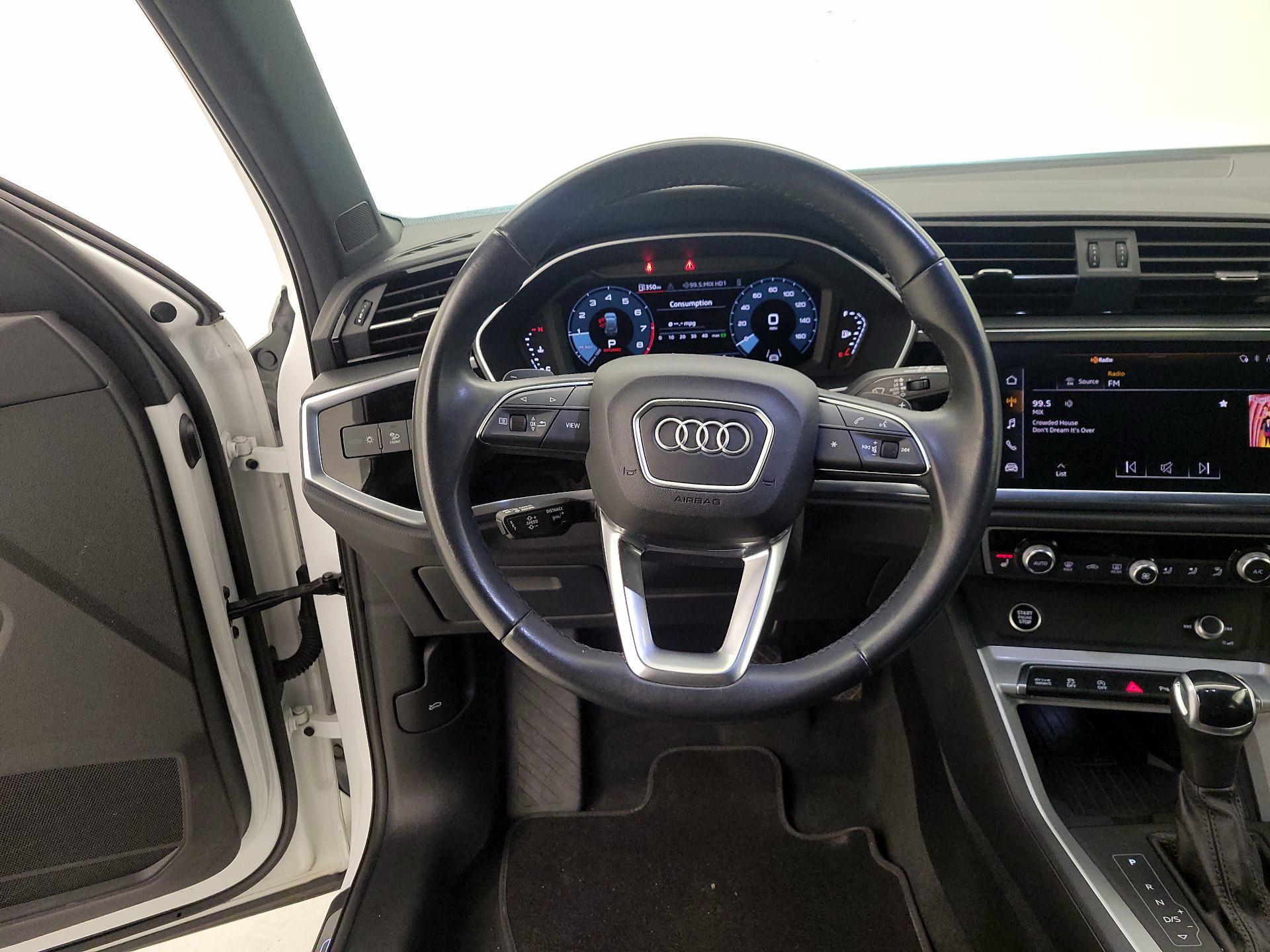 Thumbnail: 2024 Audi Q3 - 10