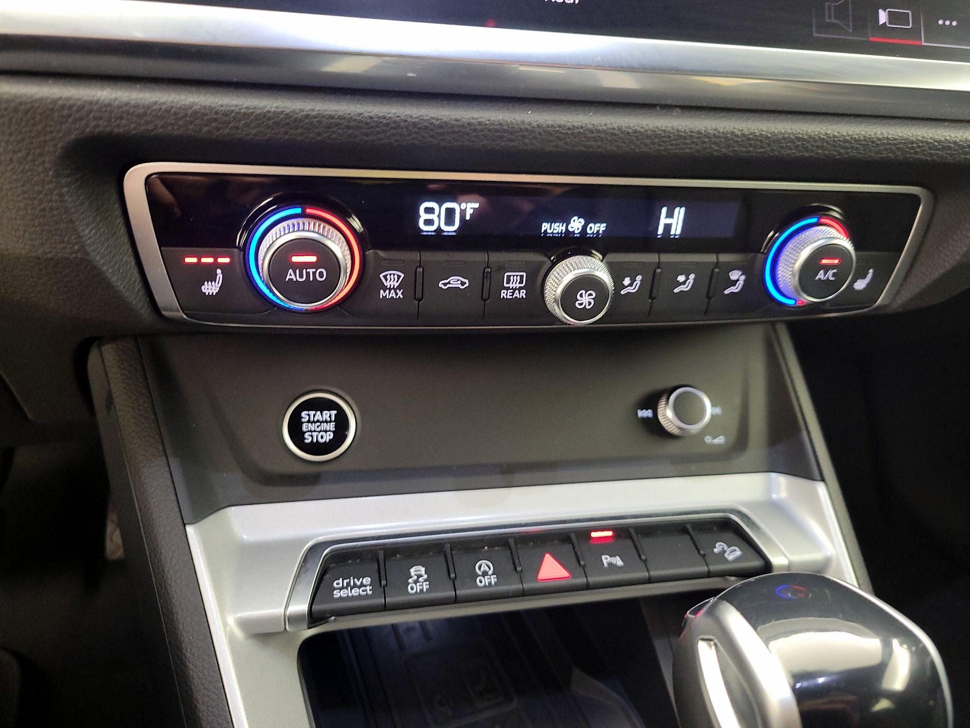 Thumbnail: 2024 Audi Q3 - 16