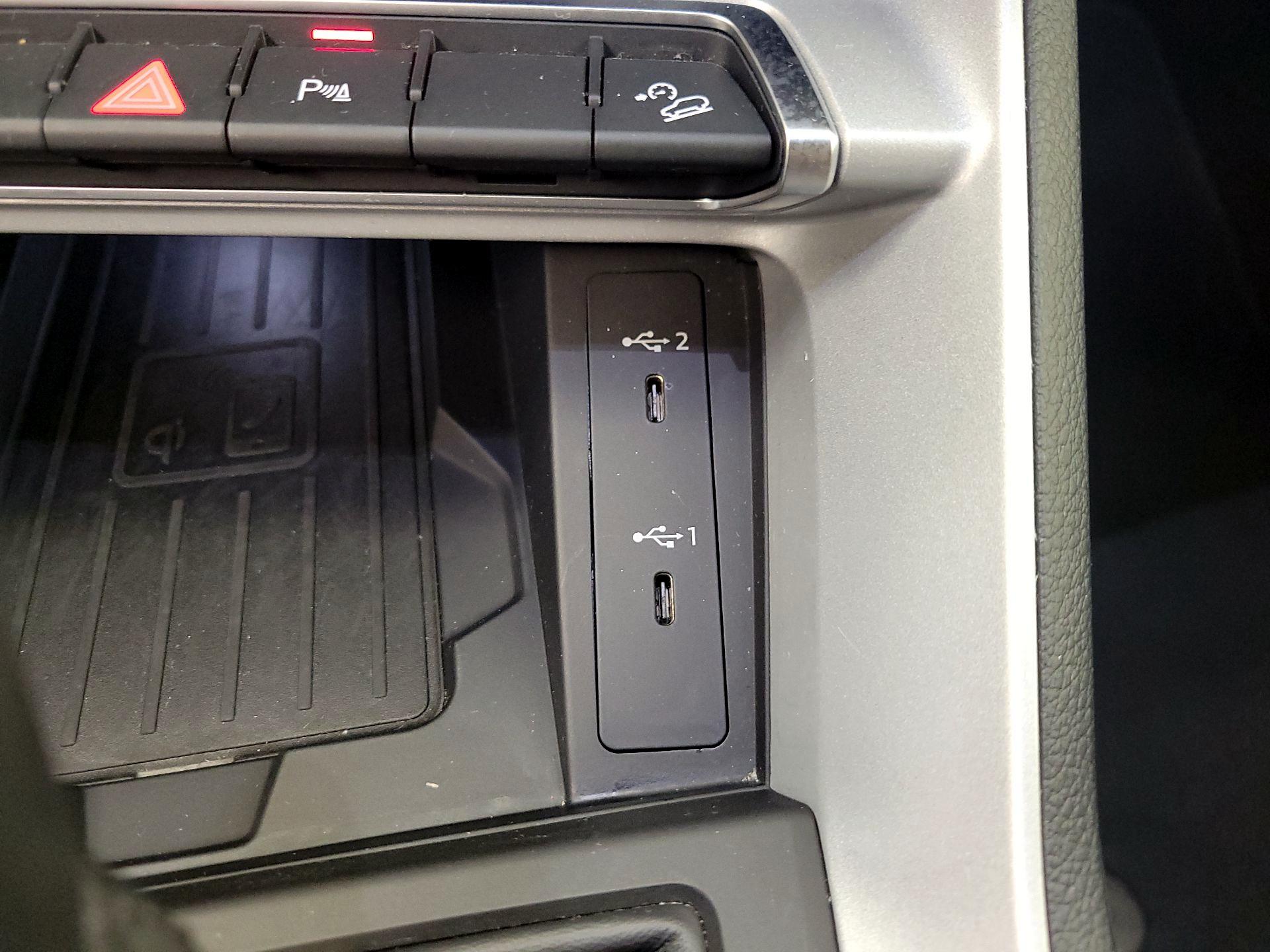 Thumbnail: 2024 Audi Q3 - 18