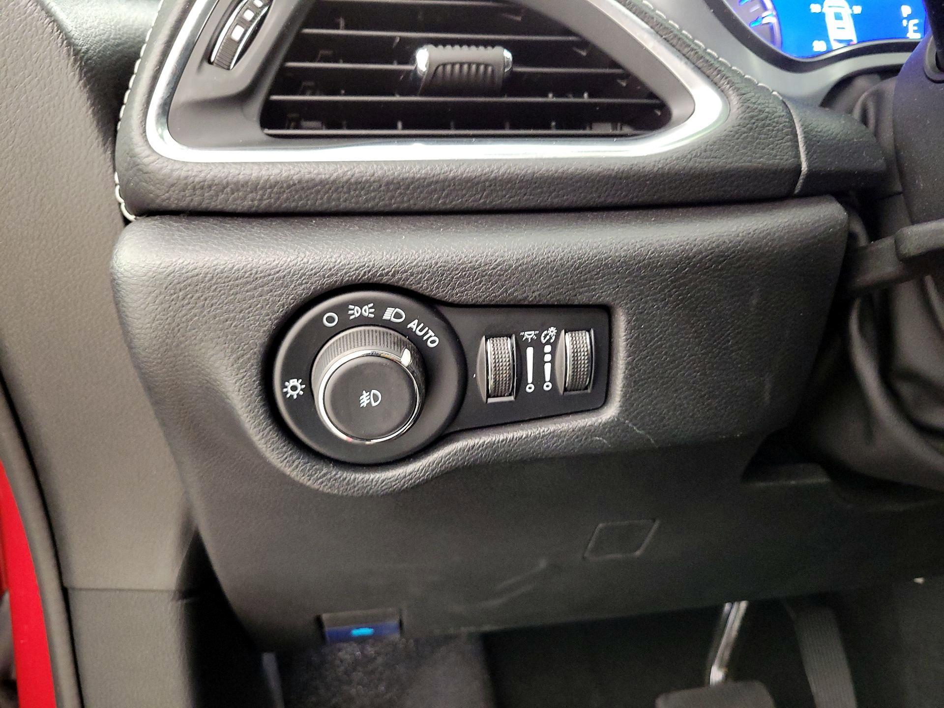 Thumbnail: 2025 Chrysler Pacifica - 13