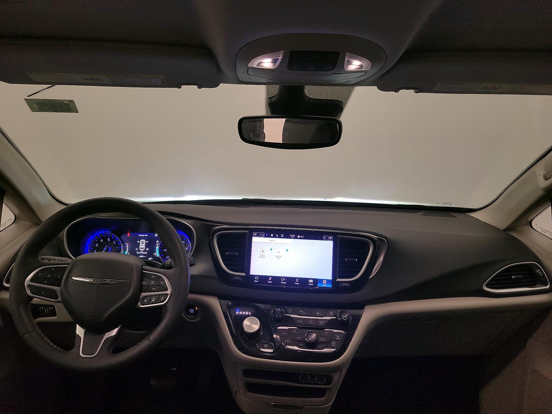 Thumbnail: 2024 Chrysler Pacifica - 9