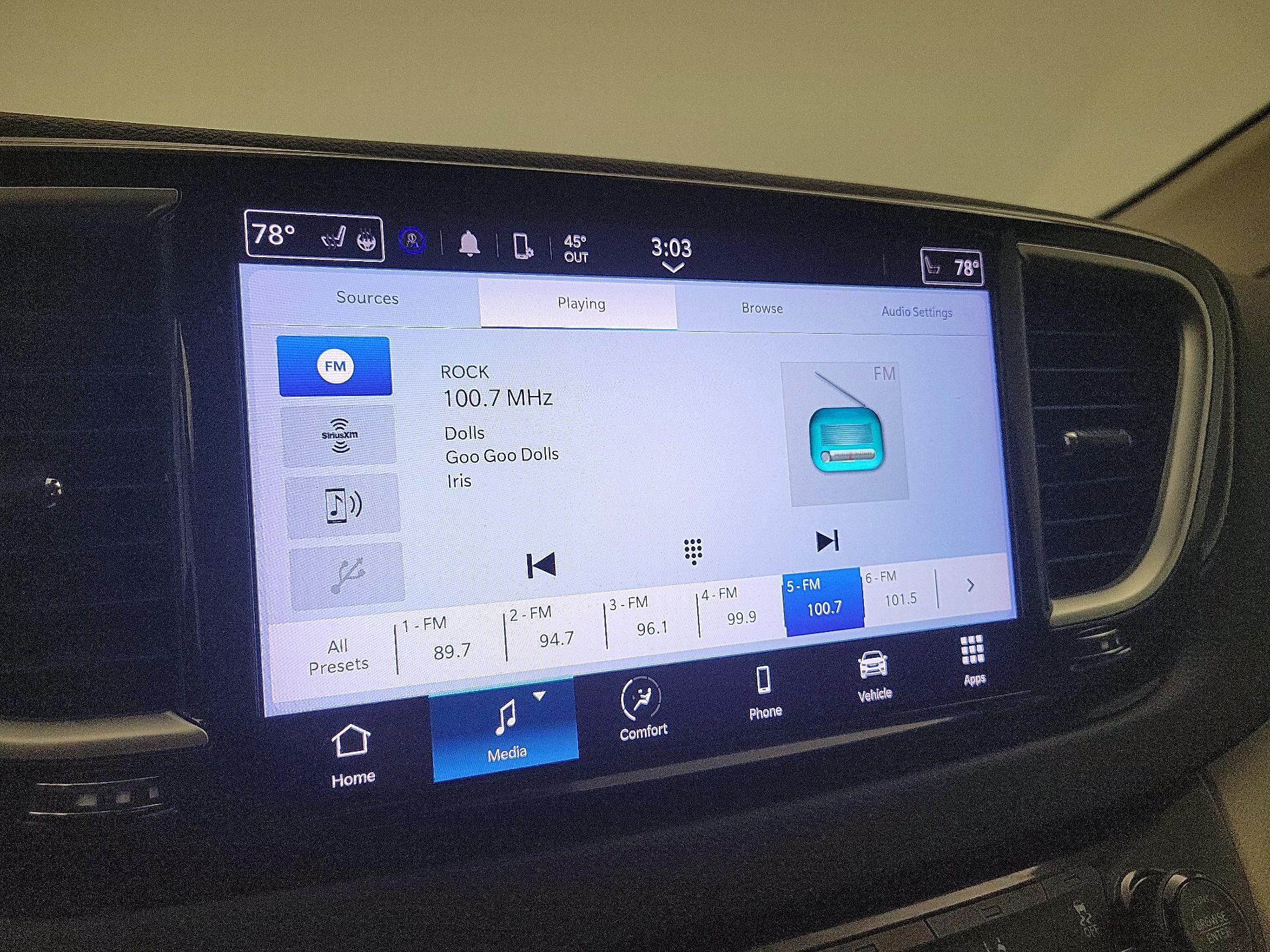 Thumbnail: 2024 Chrysler Pacifica - 15