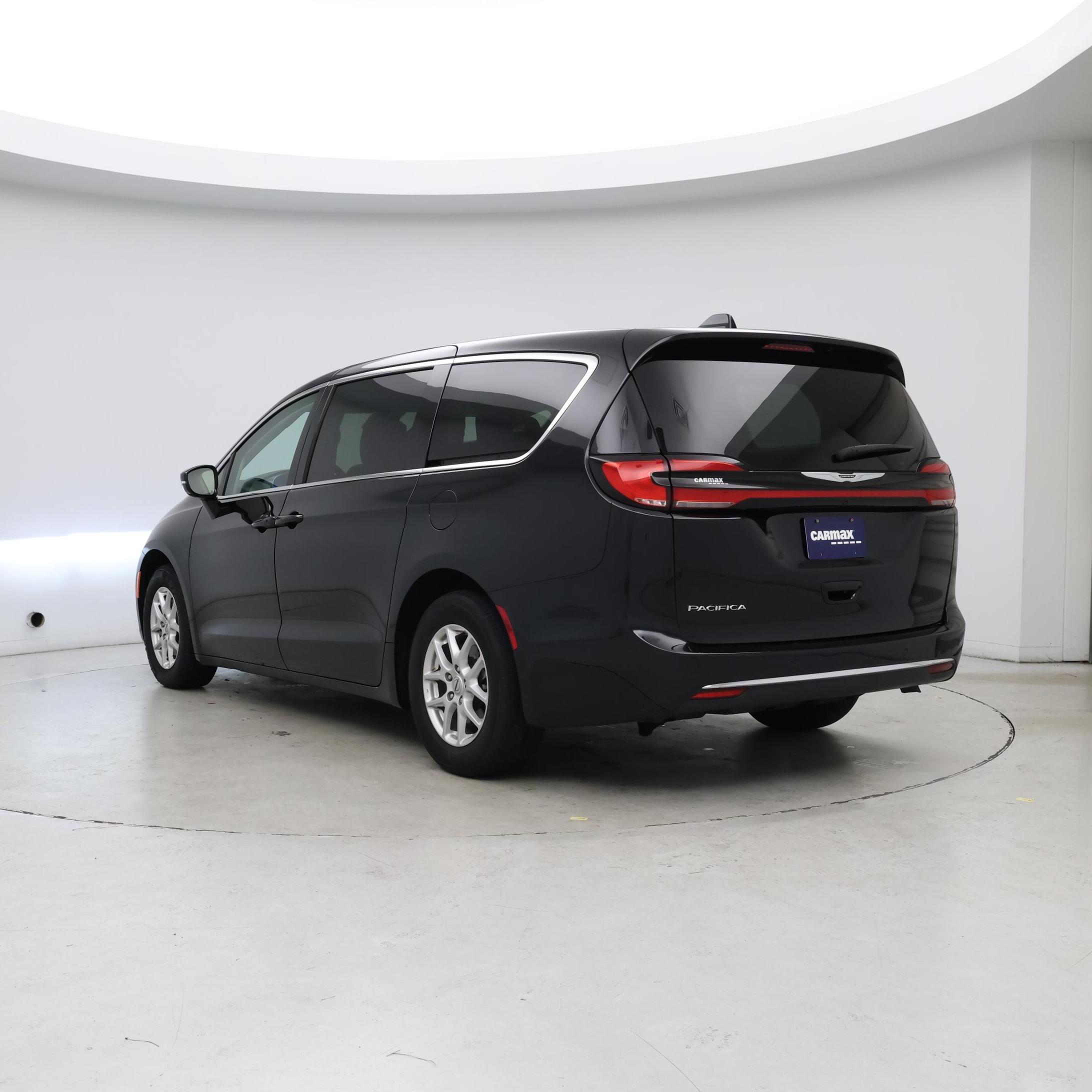 Thumbnail: 2024 Chrysler Pacifica - 2