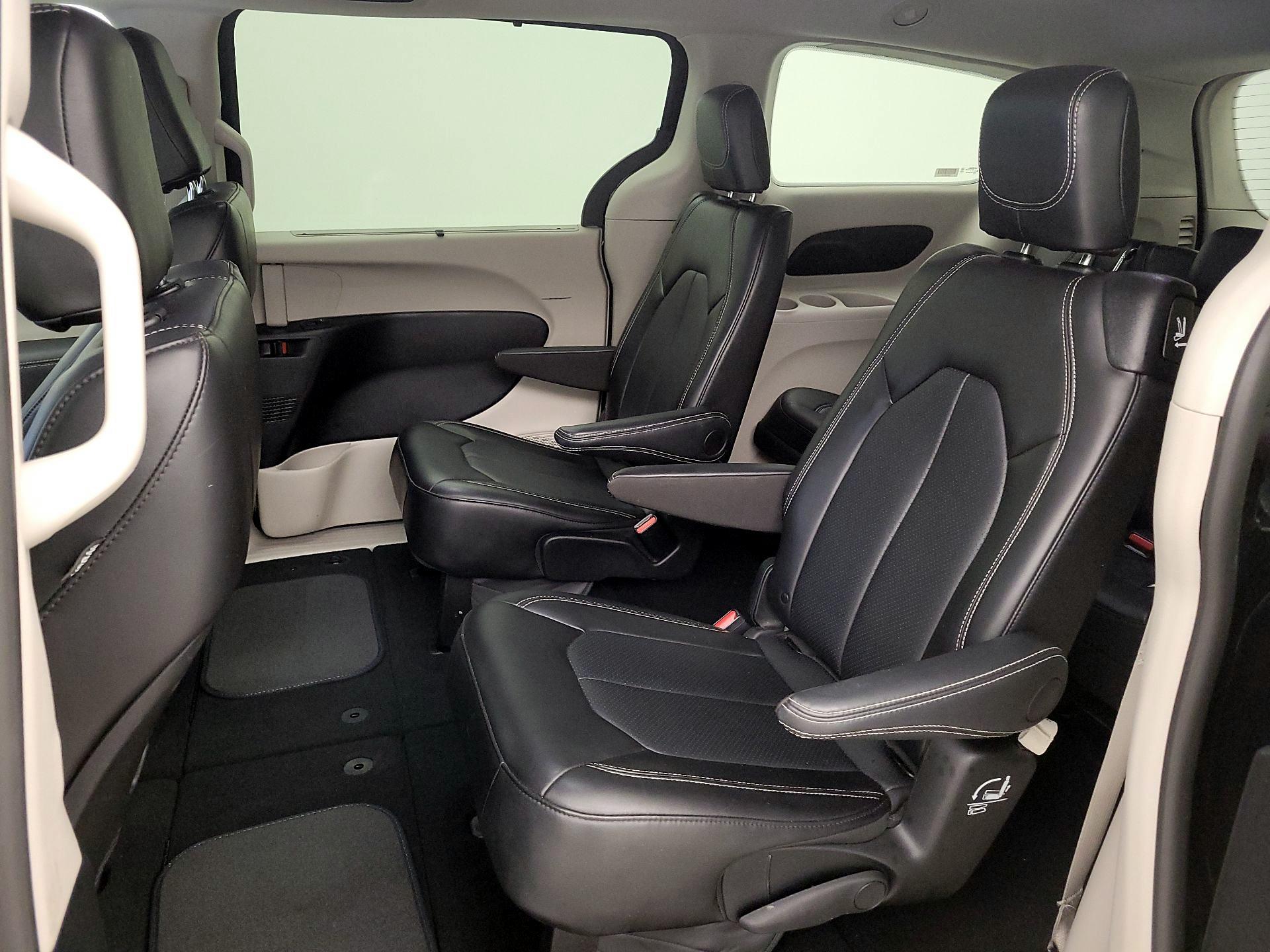 Thumbnail: 2024 Chrysler Pacifica - 19