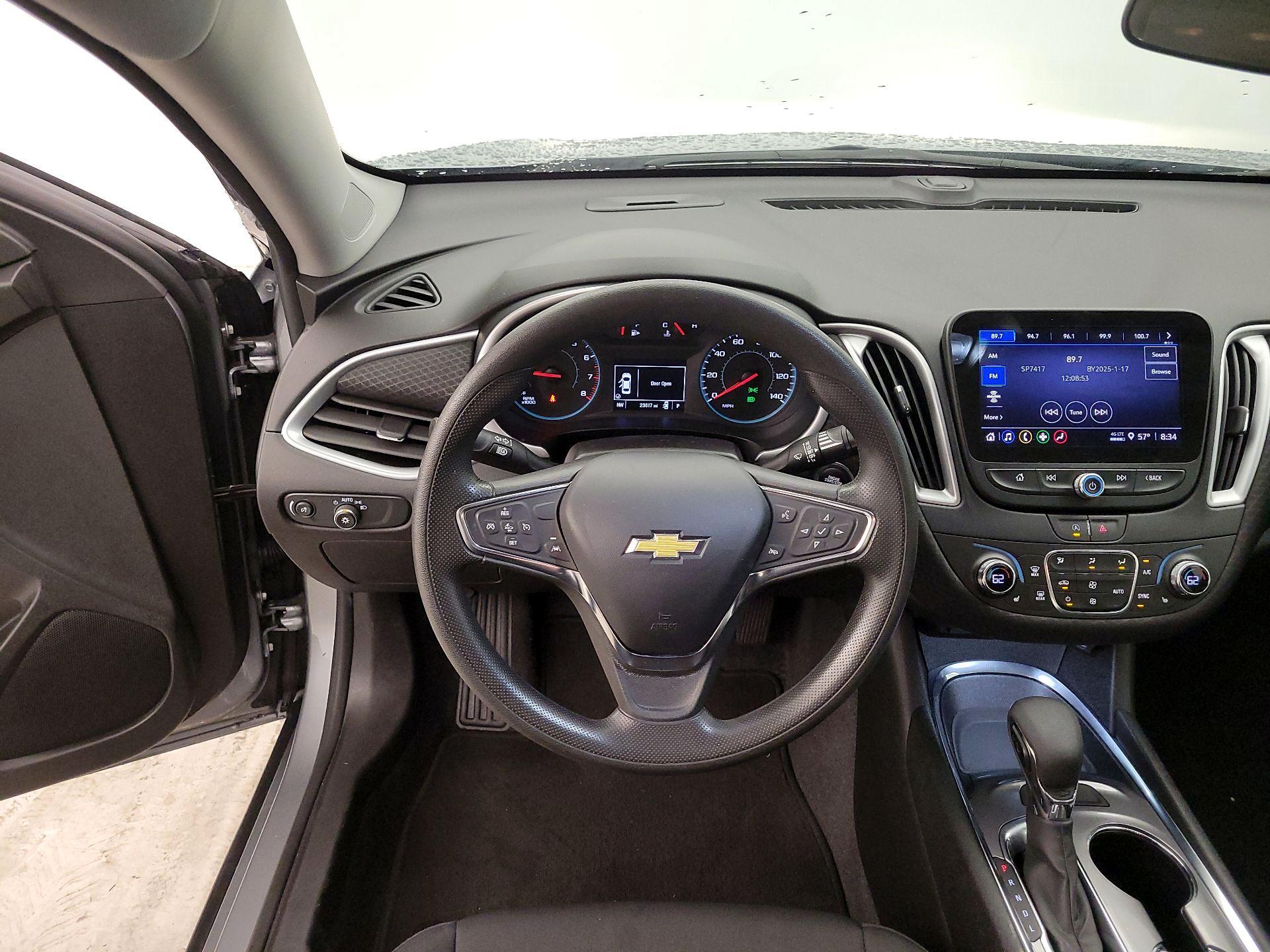 Thumbnail: 2023 Chevrolet Malibu - 10