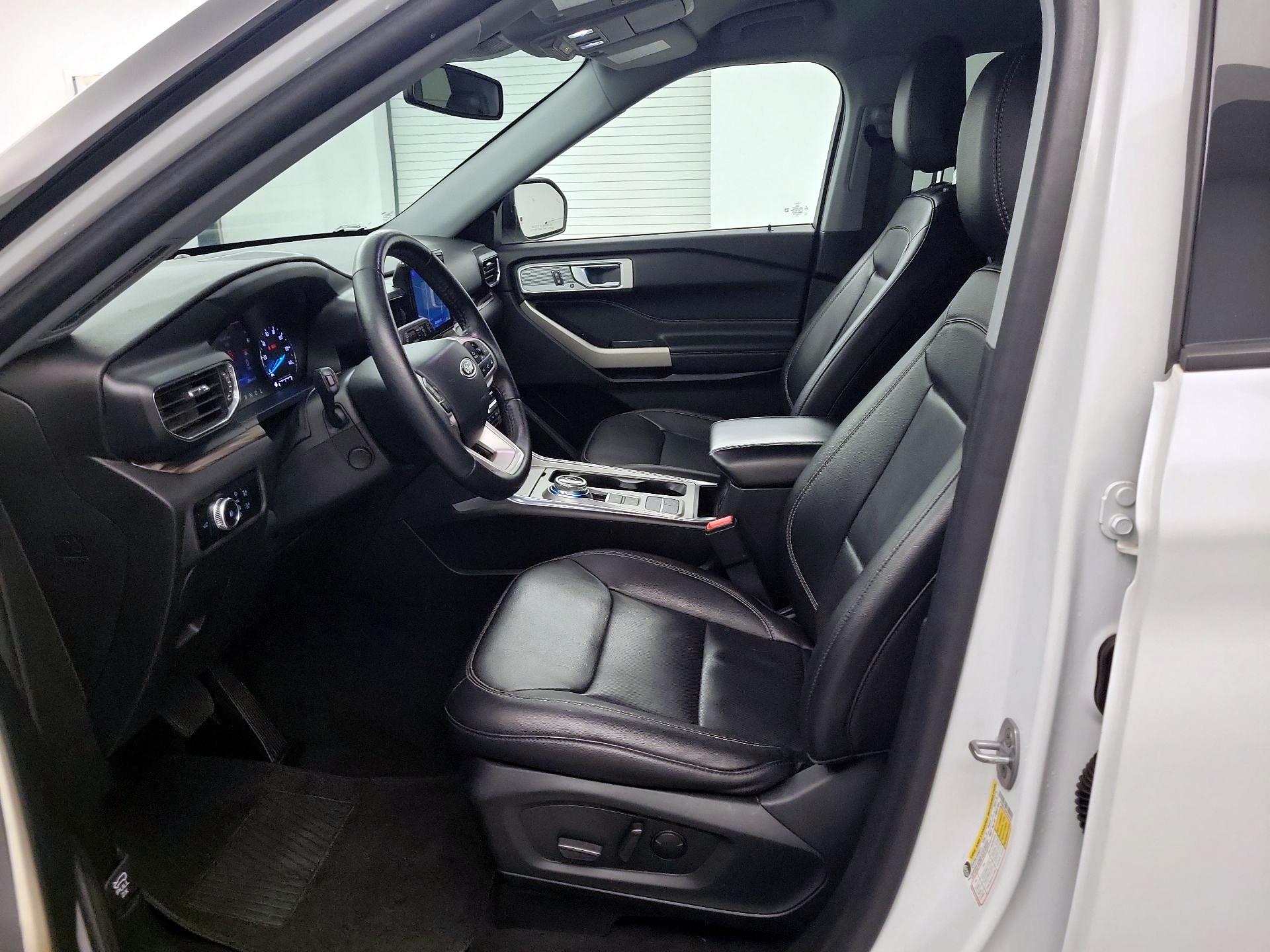 Thumbnail: 2023 Ford Explorer - 9