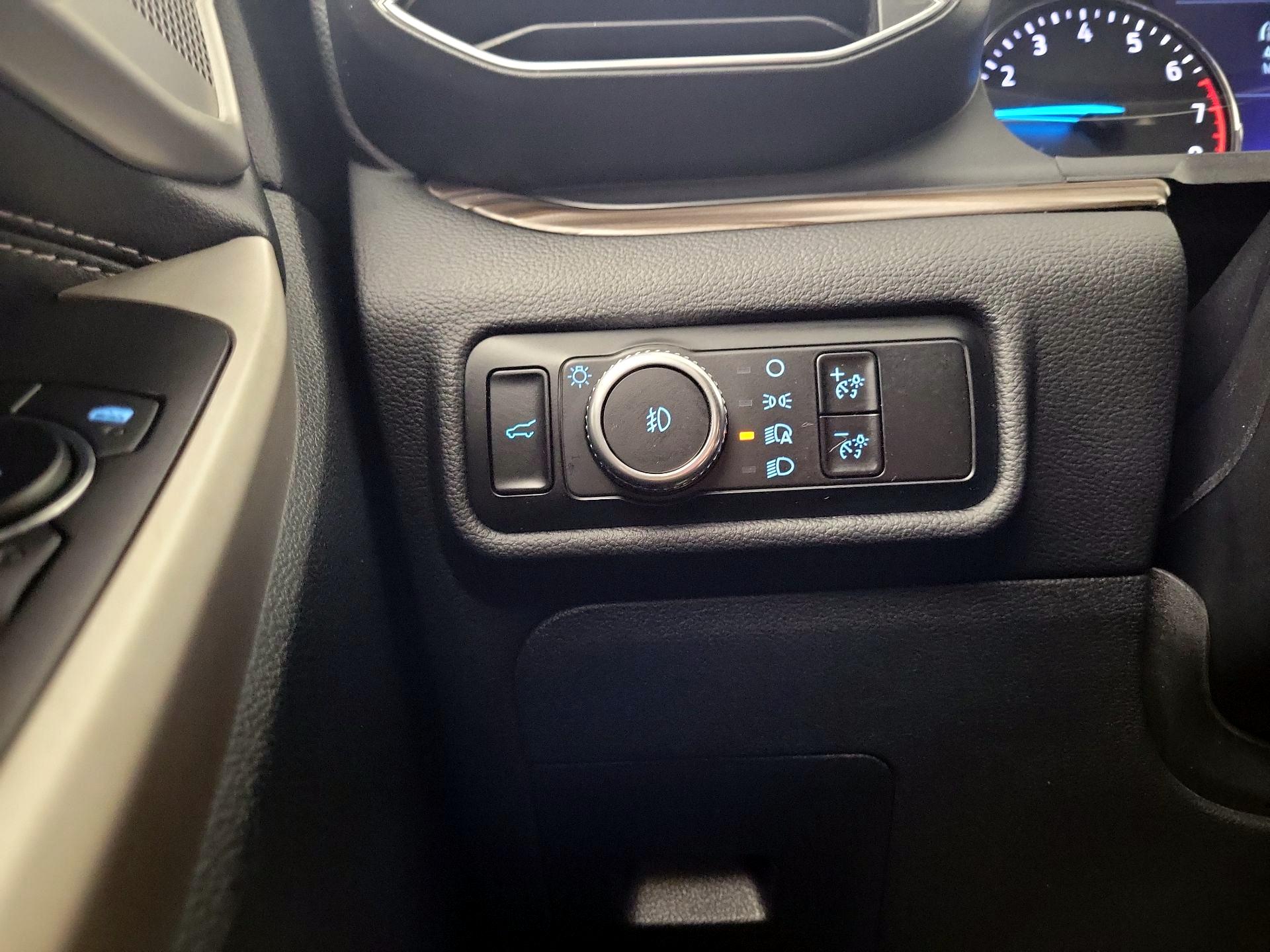 Thumbnail: 2023 Ford Explorer - 11