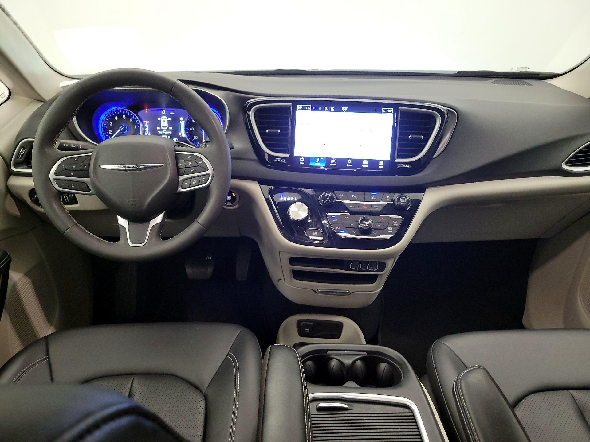 Thumbnail: 2024 Chrysler Pacifica - 9