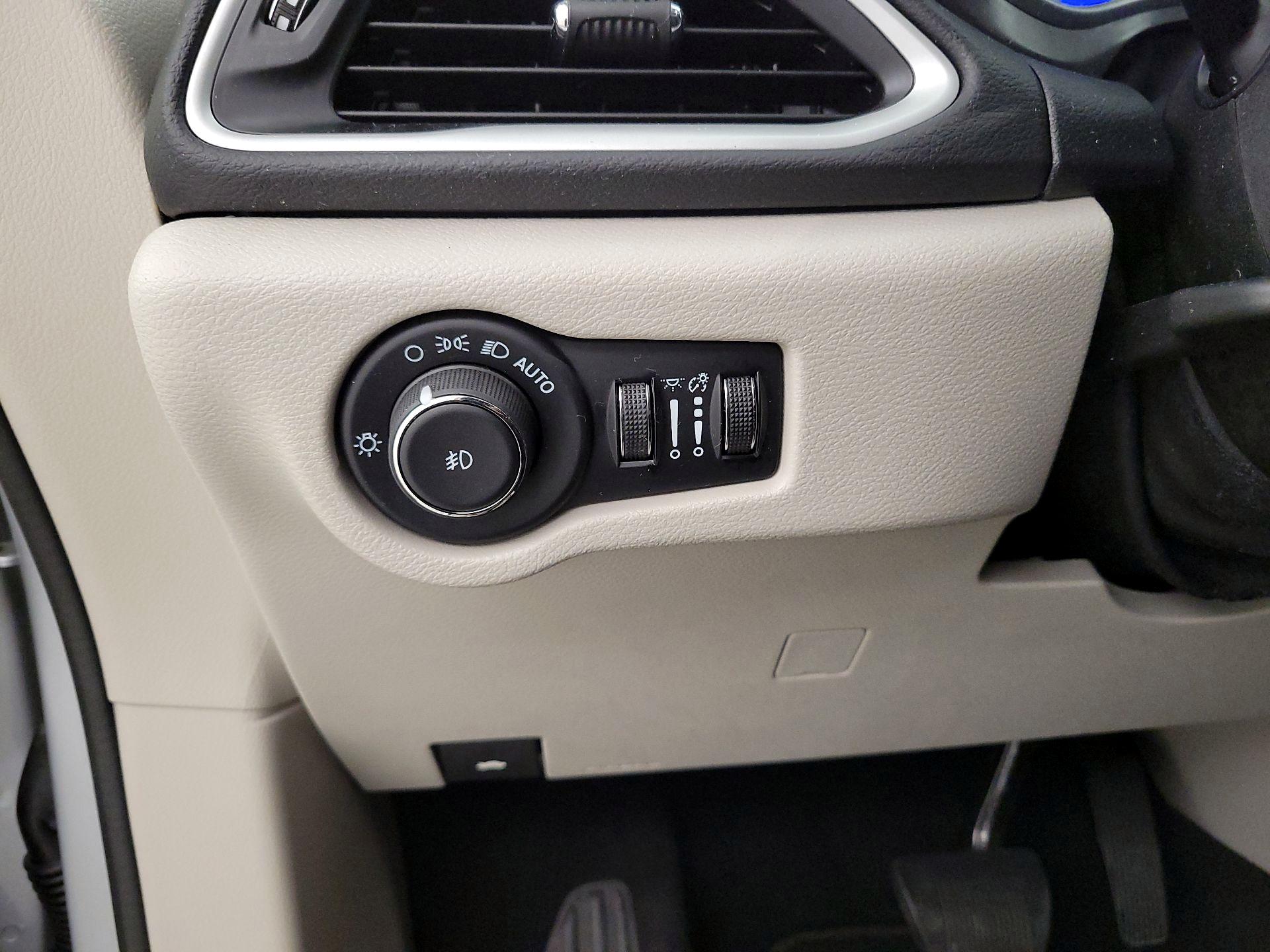 Thumbnail: 2024 Chrysler Pacifica - 13