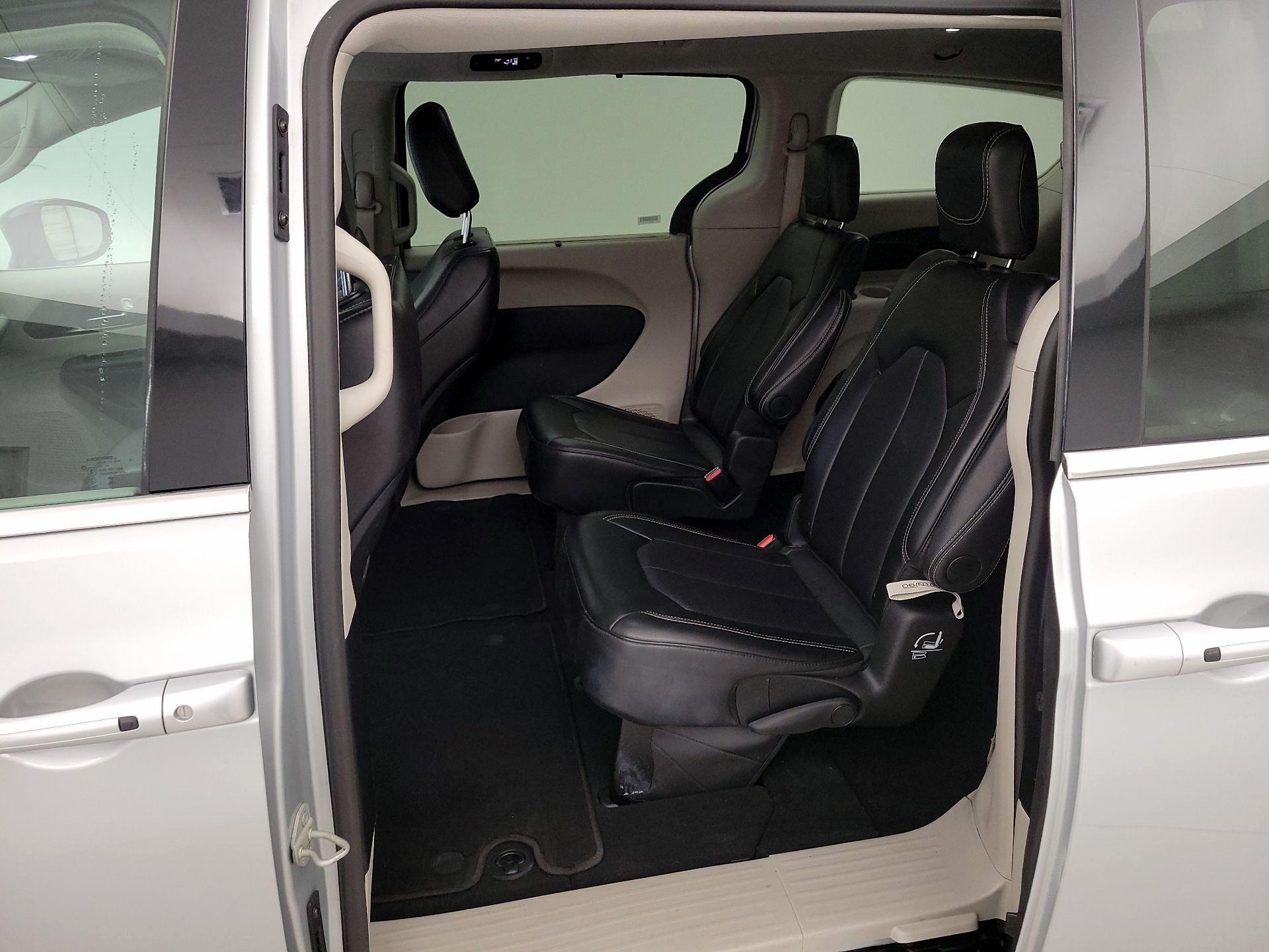 Thumbnail: 2024 Chrysler Pacifica - 19