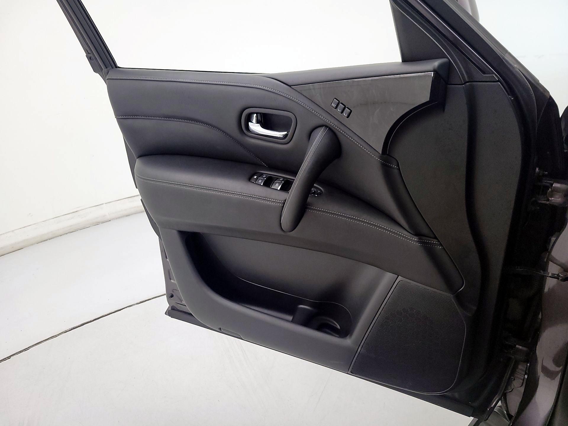 Thumbnail: 2024 INFINITI QX80 - 12