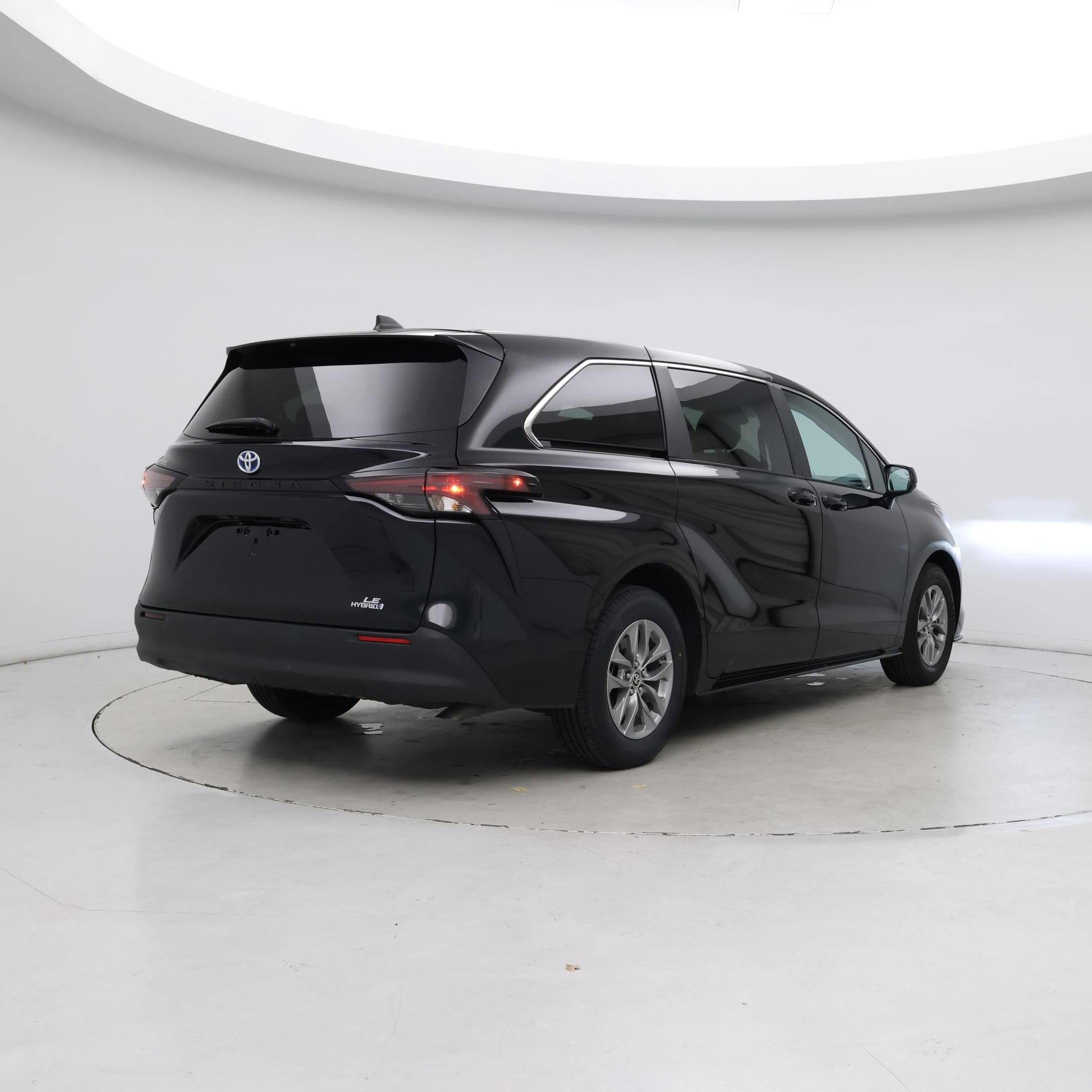 Thumbnail: 2024 Toyota Sienna - 8