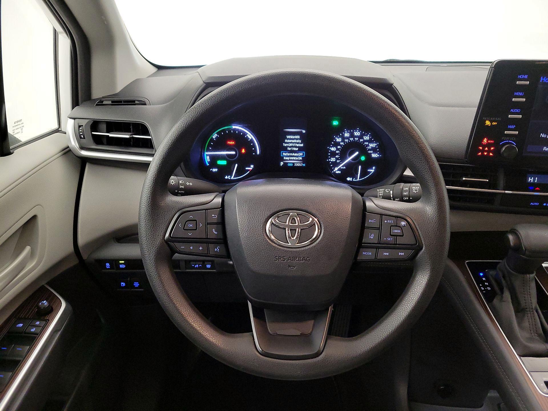 Thumbnail: 2024 Toyota Sienna - 10