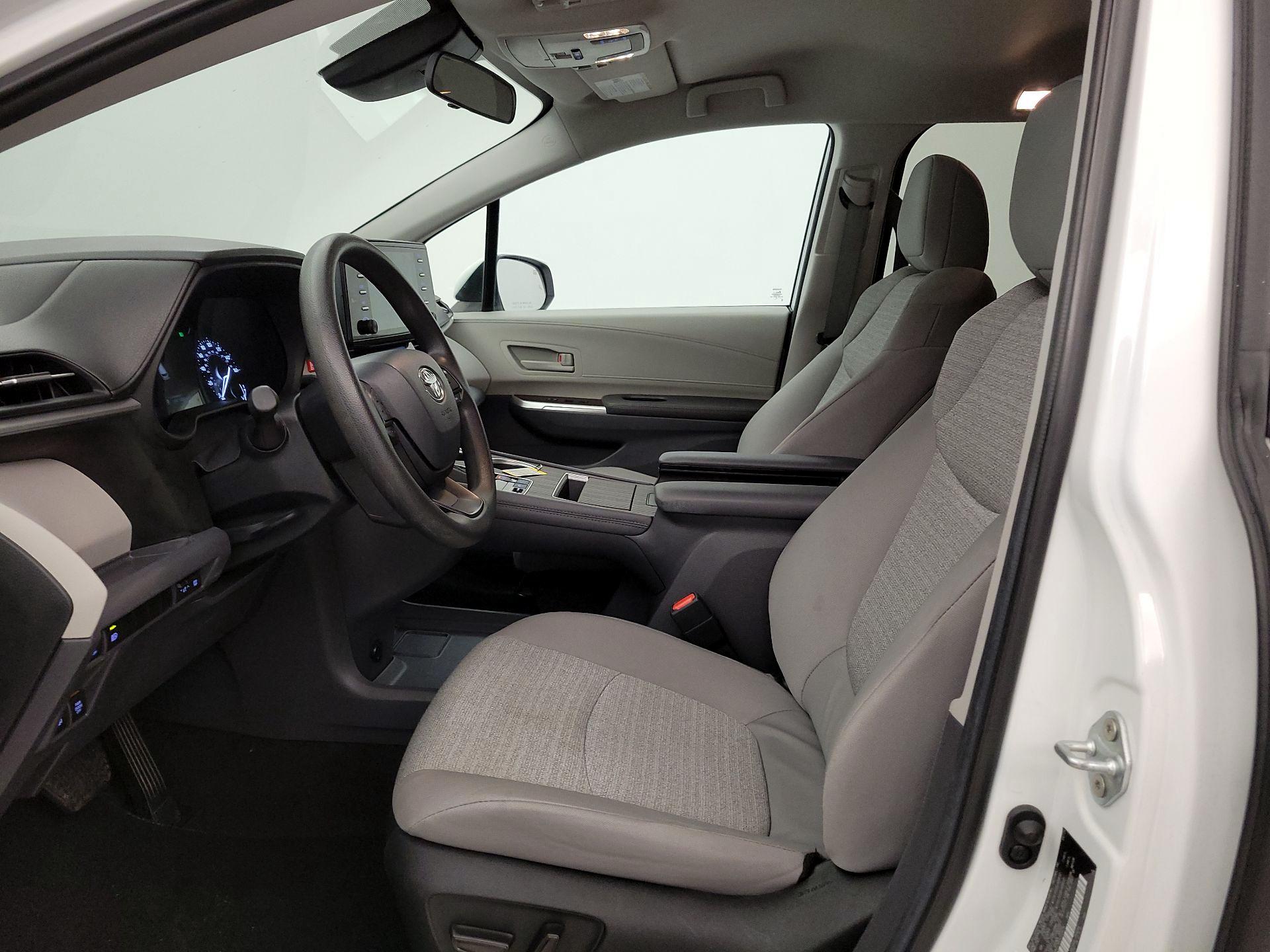 Thumbnail: 2024 Toyota Sienna - 11