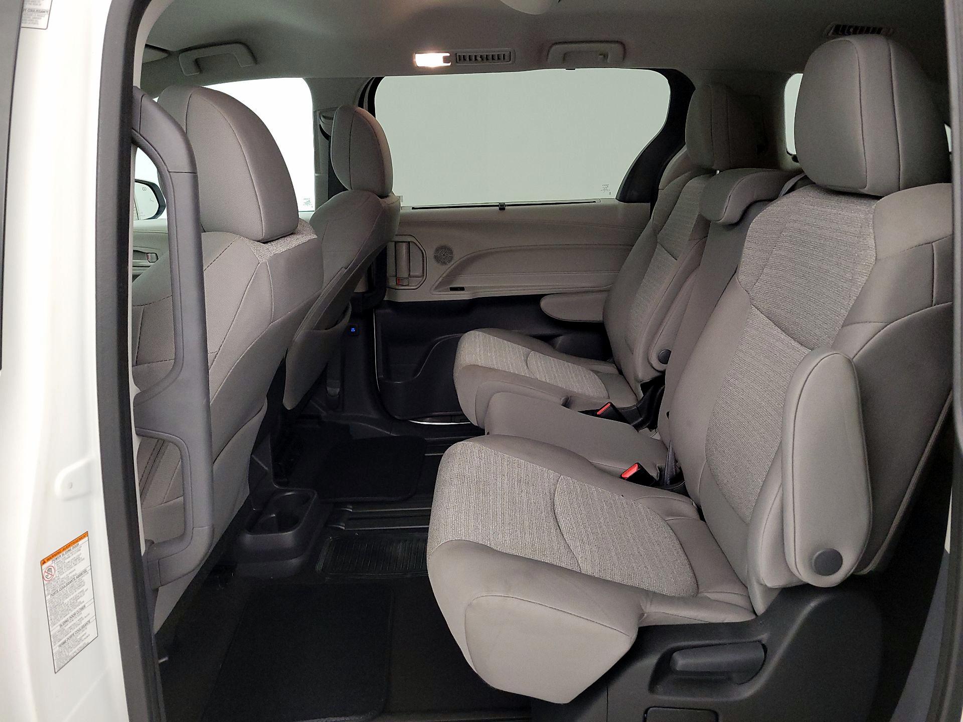 Thumbnail: 2024 Toyota Sienna - 19