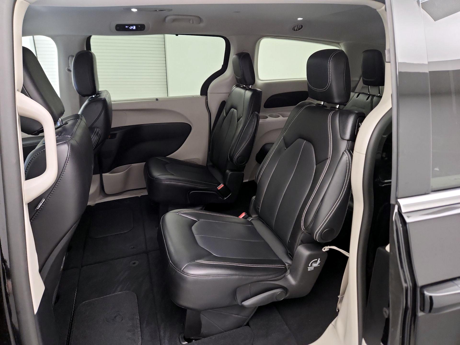 Thumbnail: 2024 Chrysler Pacifica - 19