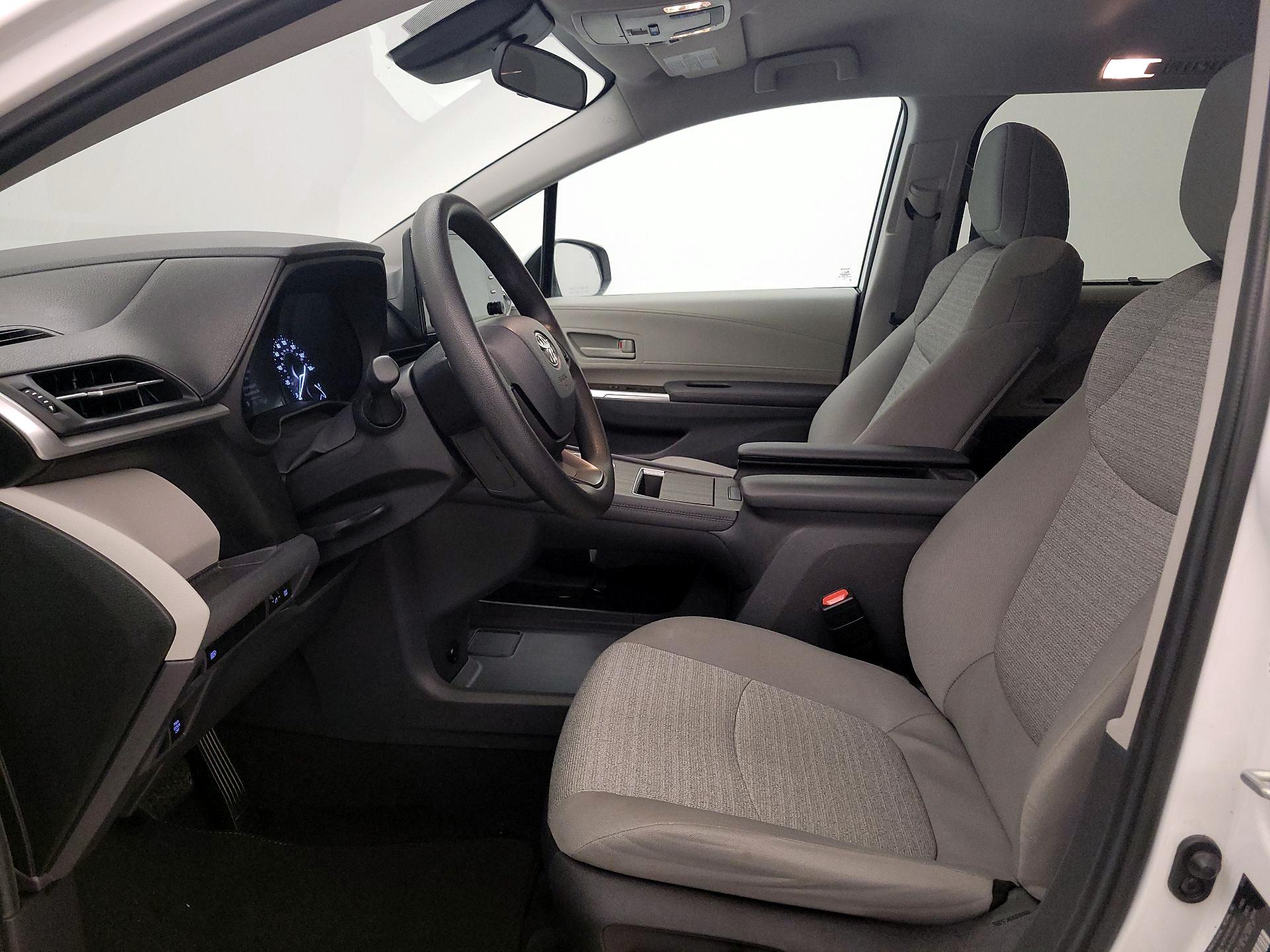 Thumbnail: 2024 Toyota Sienna - 11