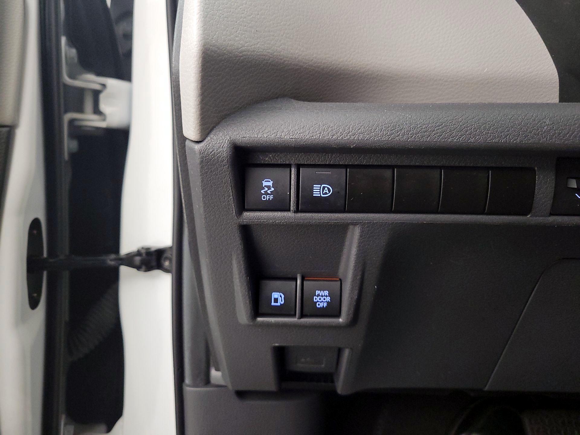 Thumbnail: 2024 Toyota Sienna - 13