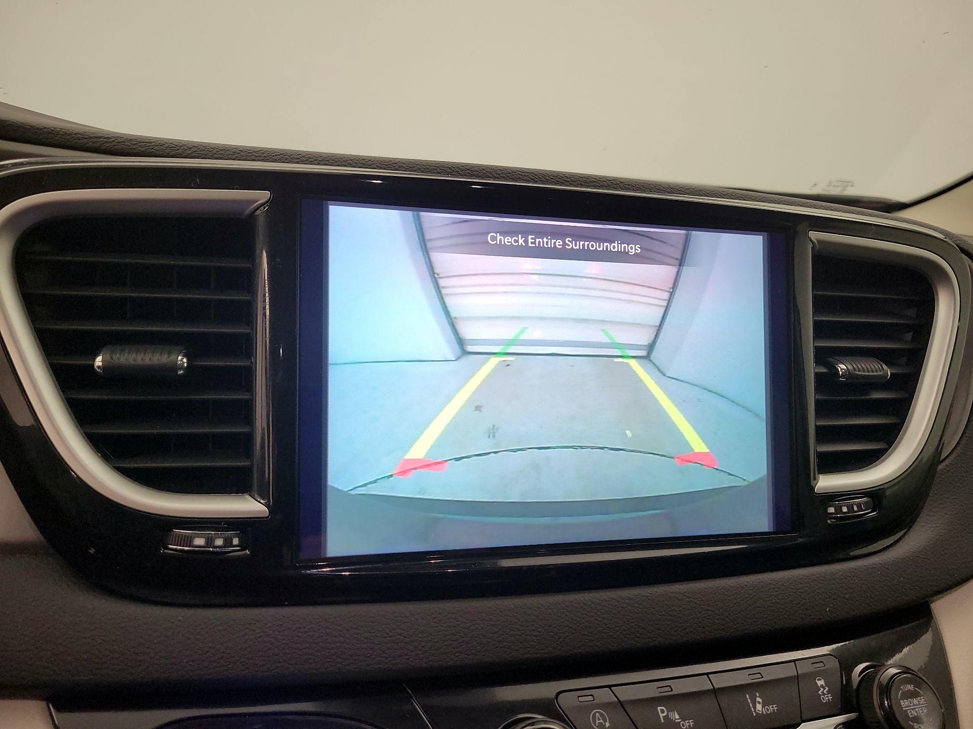 Thumbnail: 2024 Chrysler Pacifica - 14