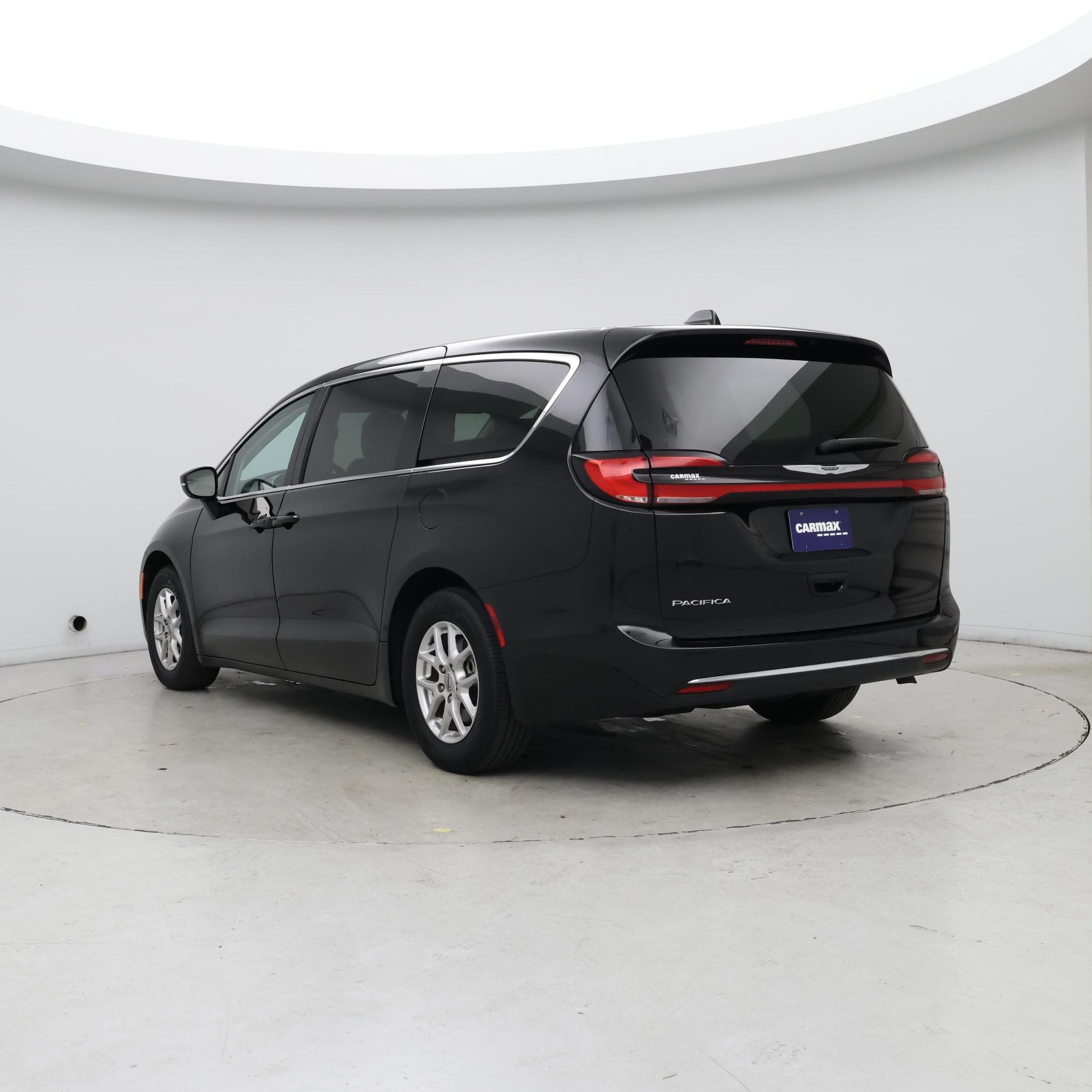 Thumbnail: 2024 Chrysler Pacifica - 2