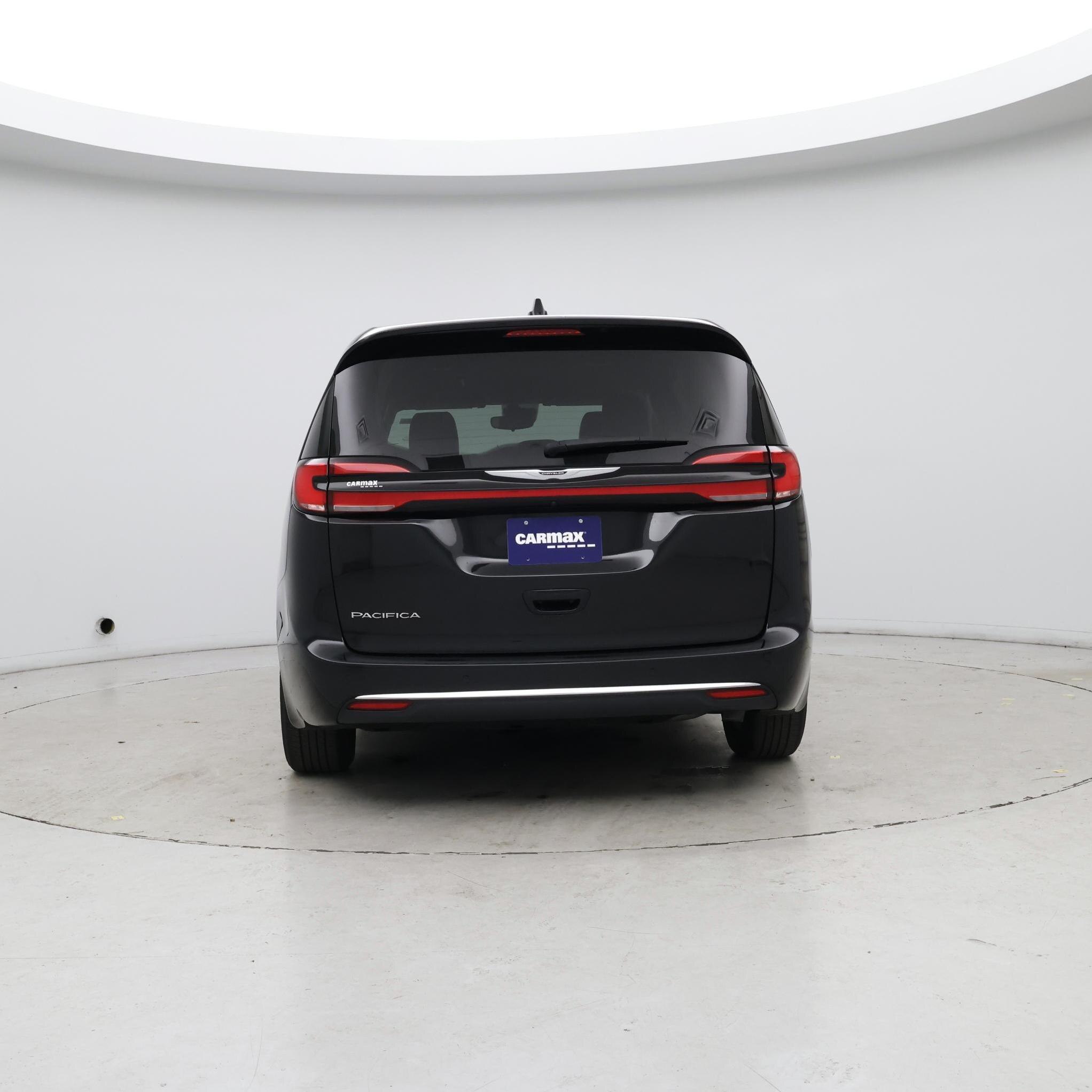 Thumbnail: 2024 Chrysler Pacifica - 6