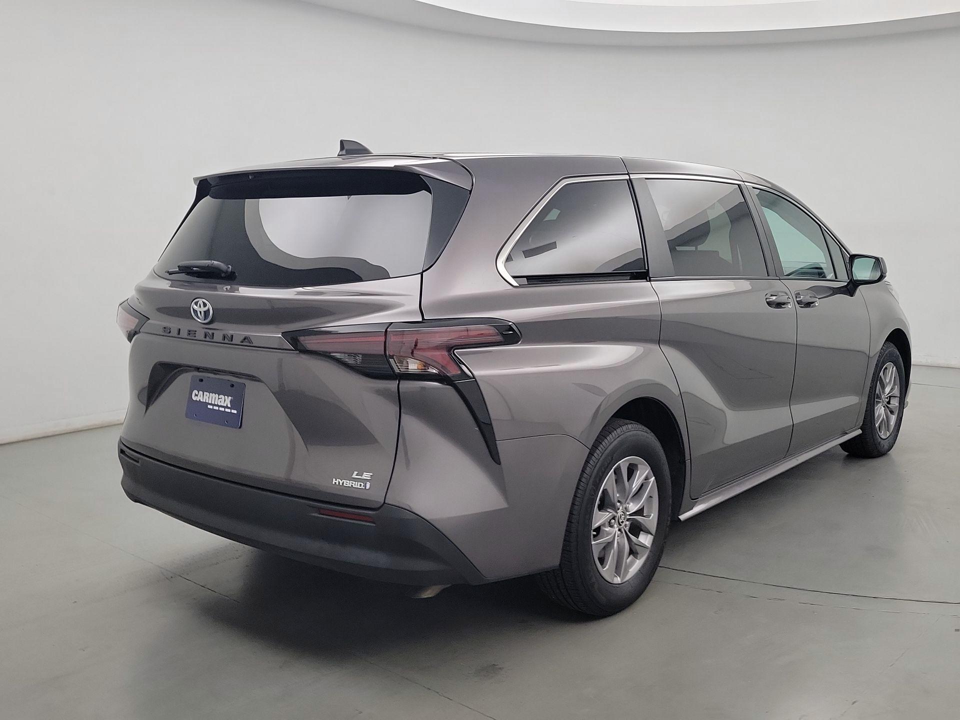 Thumbnail: 2024 Toyota Sienna - 5