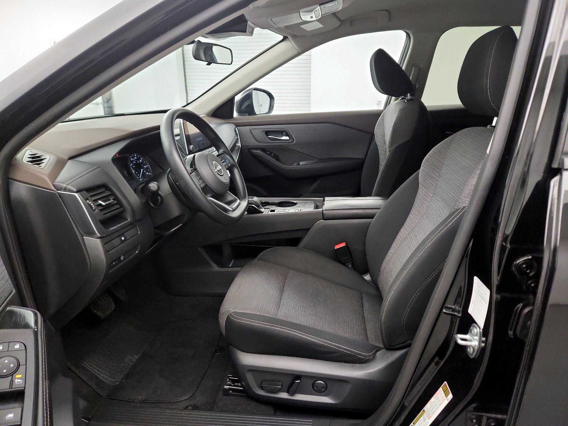 Thumbnail: 2023 Nissan Rogue - 9