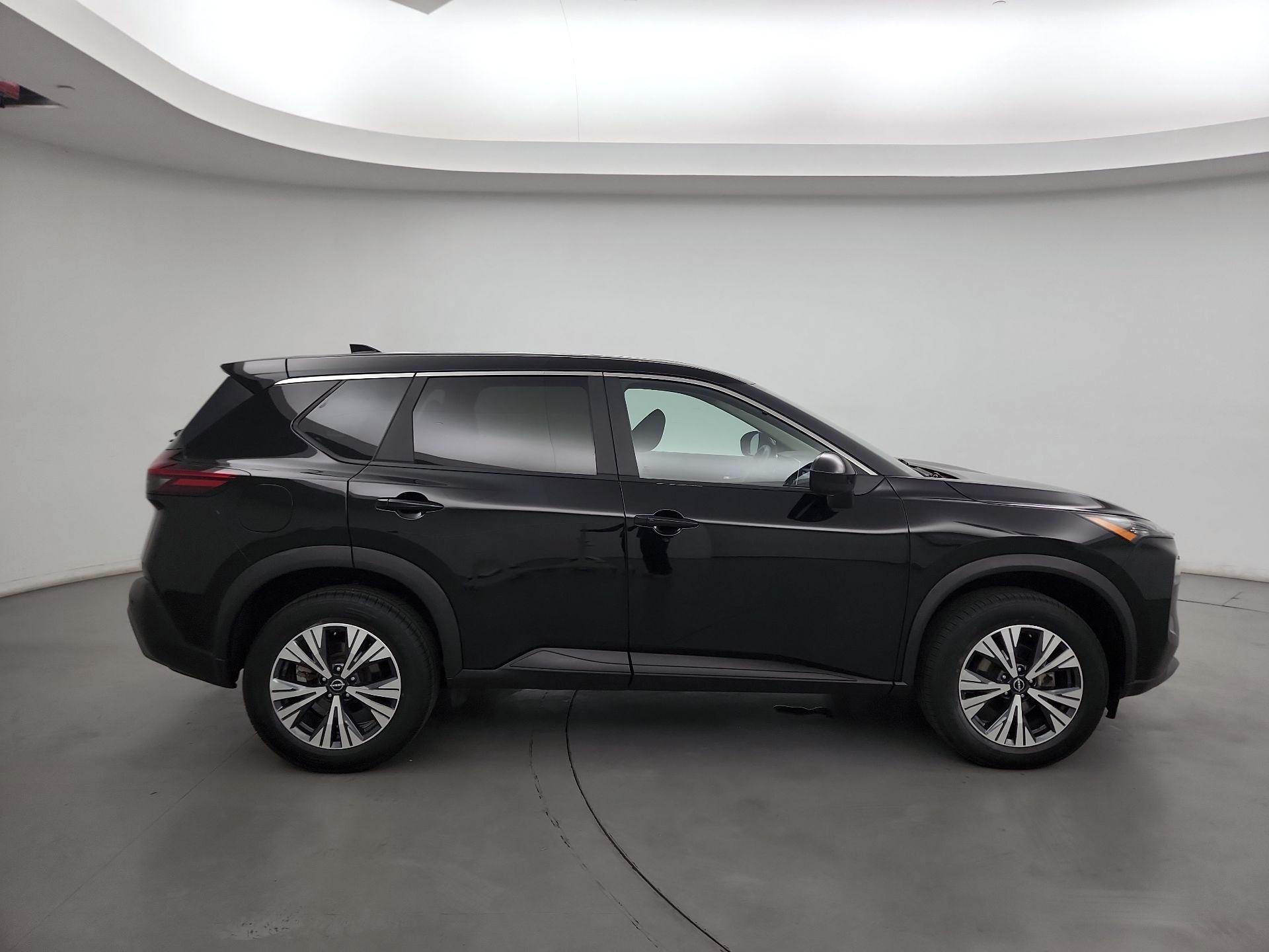 Thumbnail: 2023 Nissan Rogue - 4
