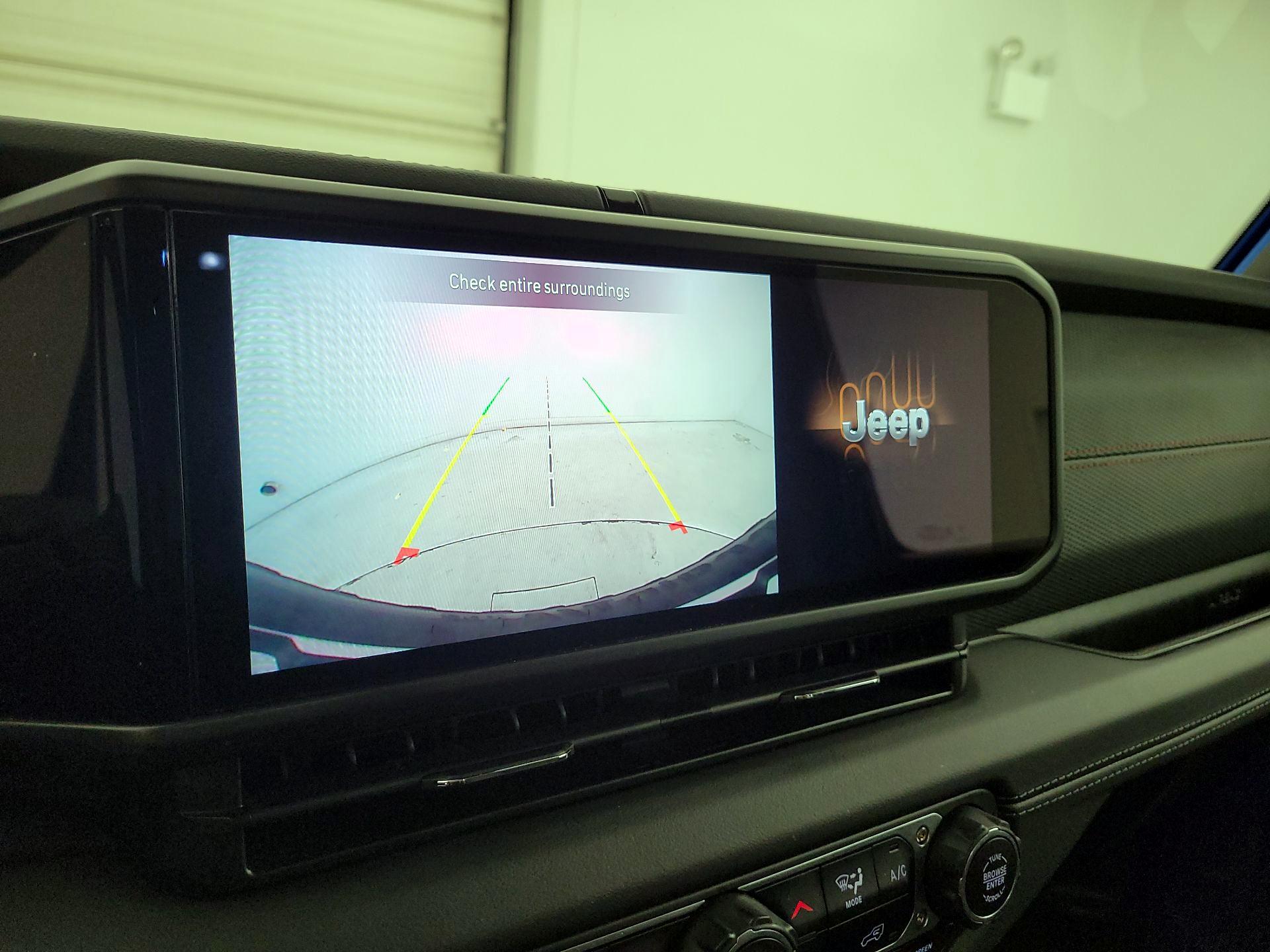 Thumbnail: 2025 Jeep Wrangler - 14