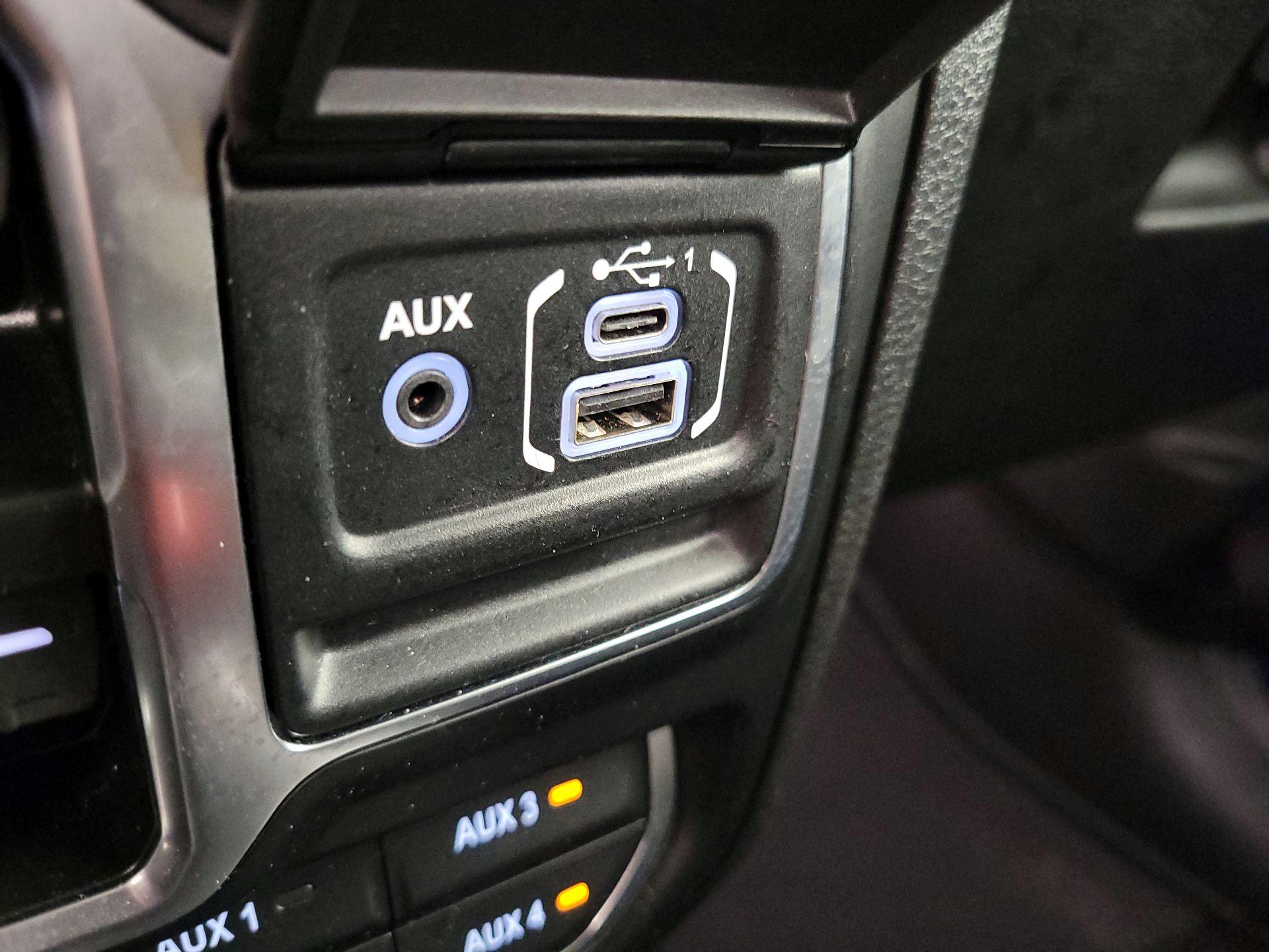 Thumbnail: 2025 Jeep Wrangler - 18